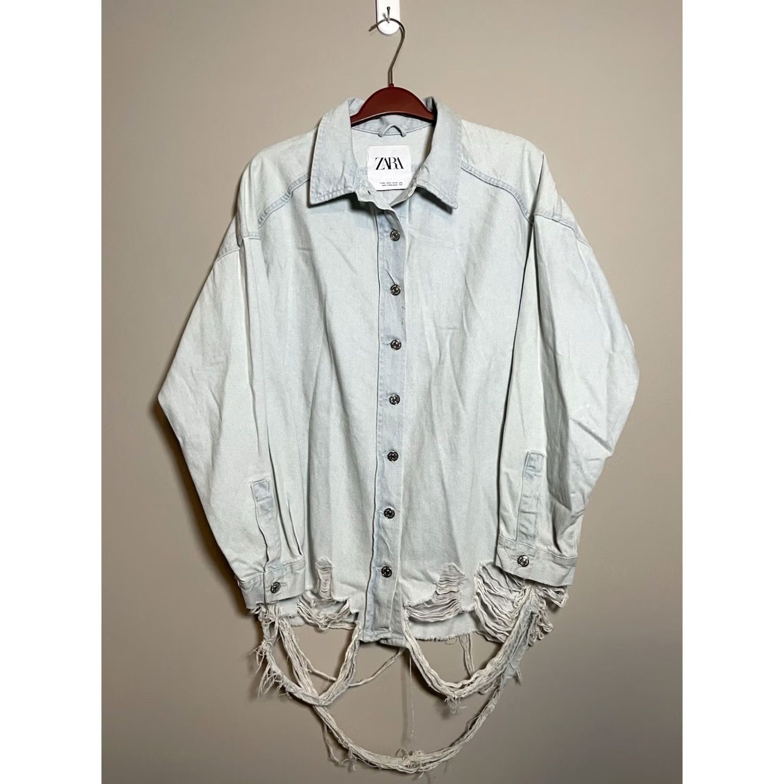 Zara Zara Men’s Denim Shirt Button-Up Regular Fit XL Blue, Distressed Trucker Style, Collared, Long Sleeve, Cotton, City/Designer Theme, Vintage No Size US XL / EU 56 / 4 - 2 Thumbnail