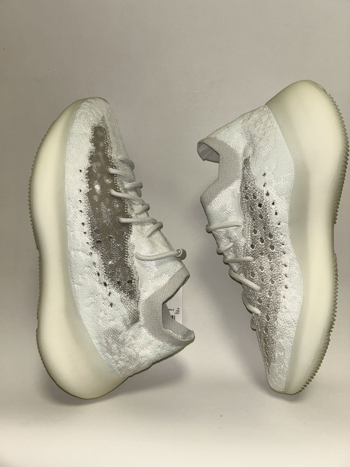 Yeezy Yeezy Boost 380 Calcite Glow Size US 10.5 / EU 43-44 - 2 Thumbnail