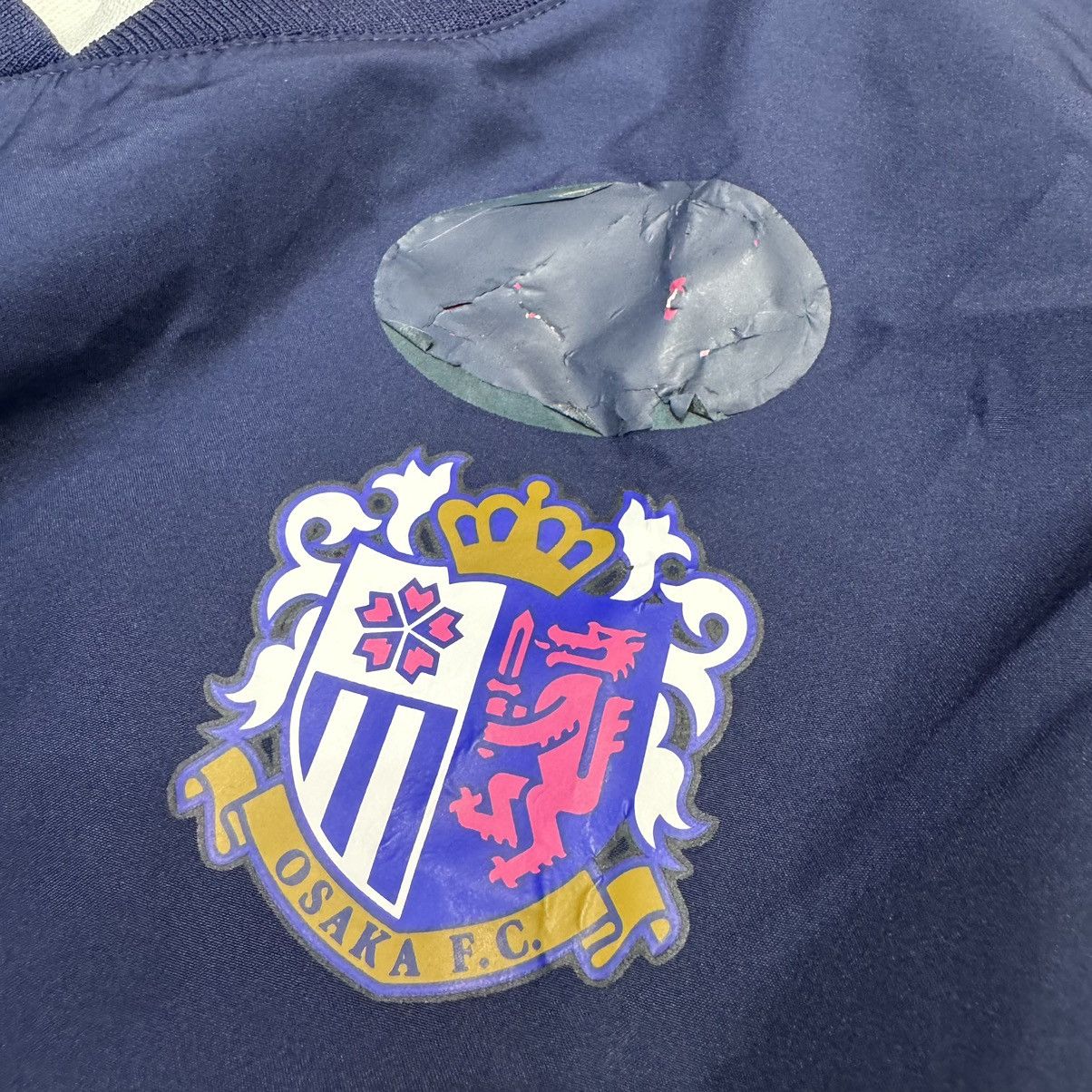 Mizuno Osaka Cerezo player issued/worn training sweater Size US L / EU 52-54 / 3 - 6 Thumbnail