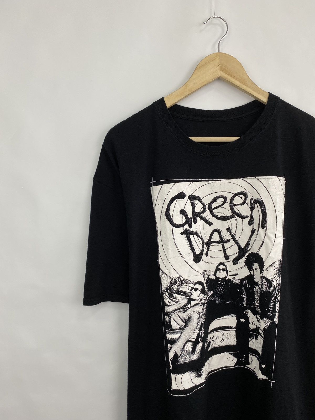 Band Tees 🇺🇸 Vintage Y2K Green Day Rock Band T-Shirt Rare Retro Hype Size US XL / EU 56 / 4 - 2 Thumbnail