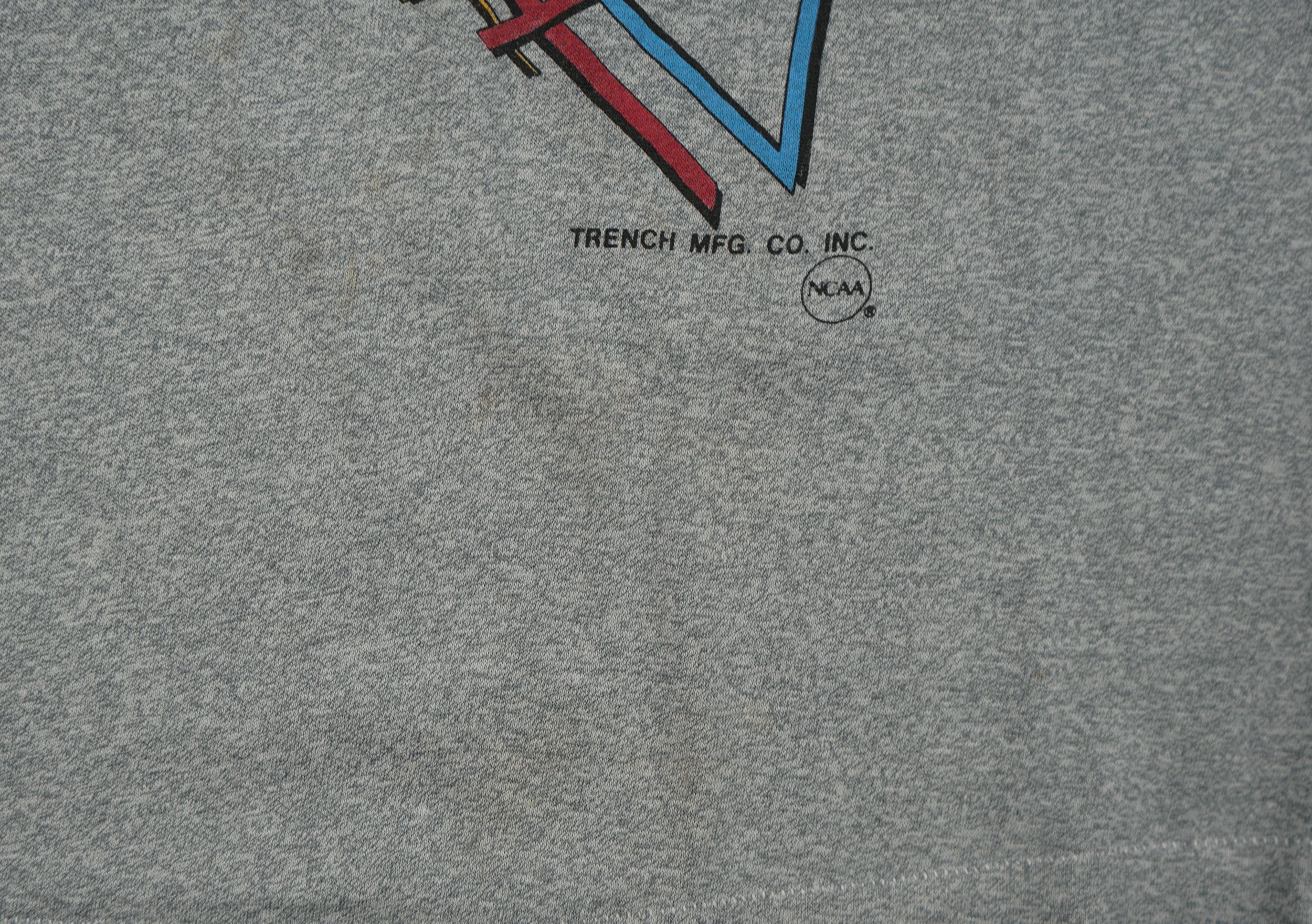 NBA × Vintage Vintage UNLV Rebels 1990 Basketball Denver T-Shirt Size US S / EU 44-46 / 1 - 3 Thumbnail