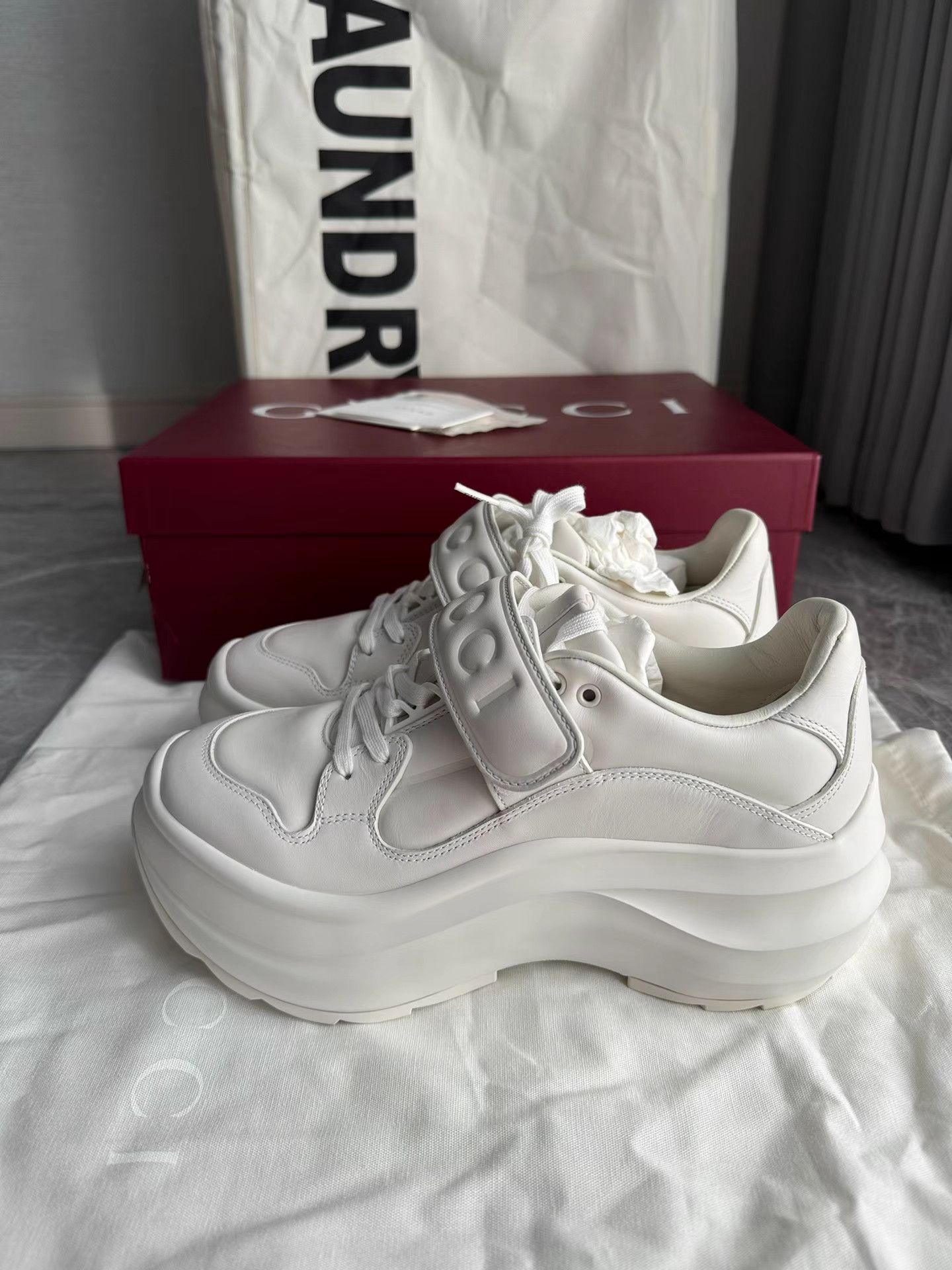Gucci Gucci Platform Velcro Dad Sneakers K6 Size US 7.5 / IT 37.5 - 1 Thumbnail