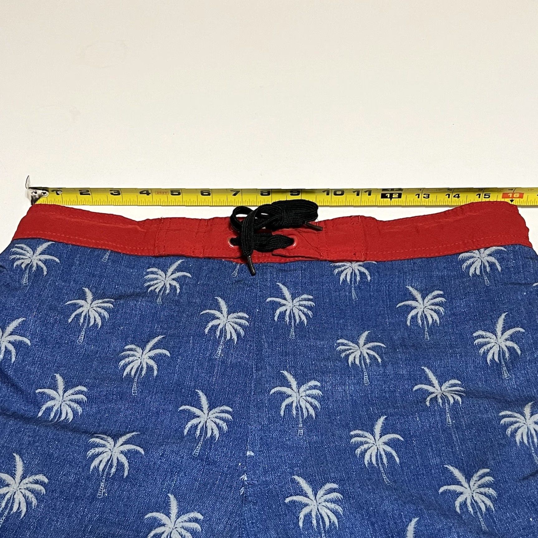 Airwalk VINTAGE AIRWALK Men’s Palm Tree Swim Shorts Trunks - Size M Elastic Waist Blue/Red Ocean Blue Mens Size US 31 - 3 Thumbnail