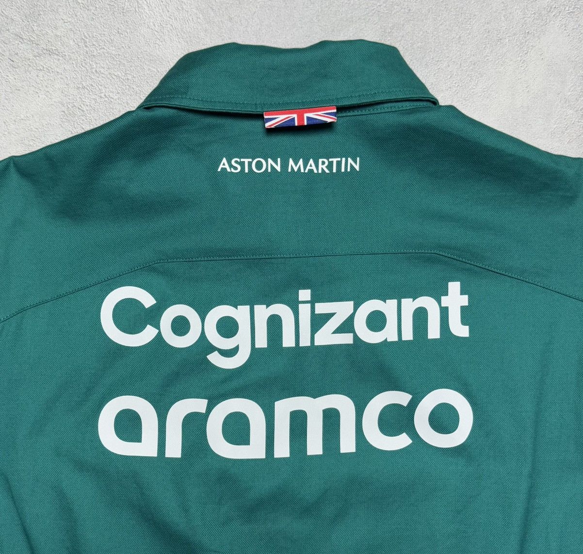 Formula 1 Aston Martin Cognizant F1 Racing Team 2023 Button Up Shirt Size US L / EU 52-54 / 3 - 11 Thumbnail