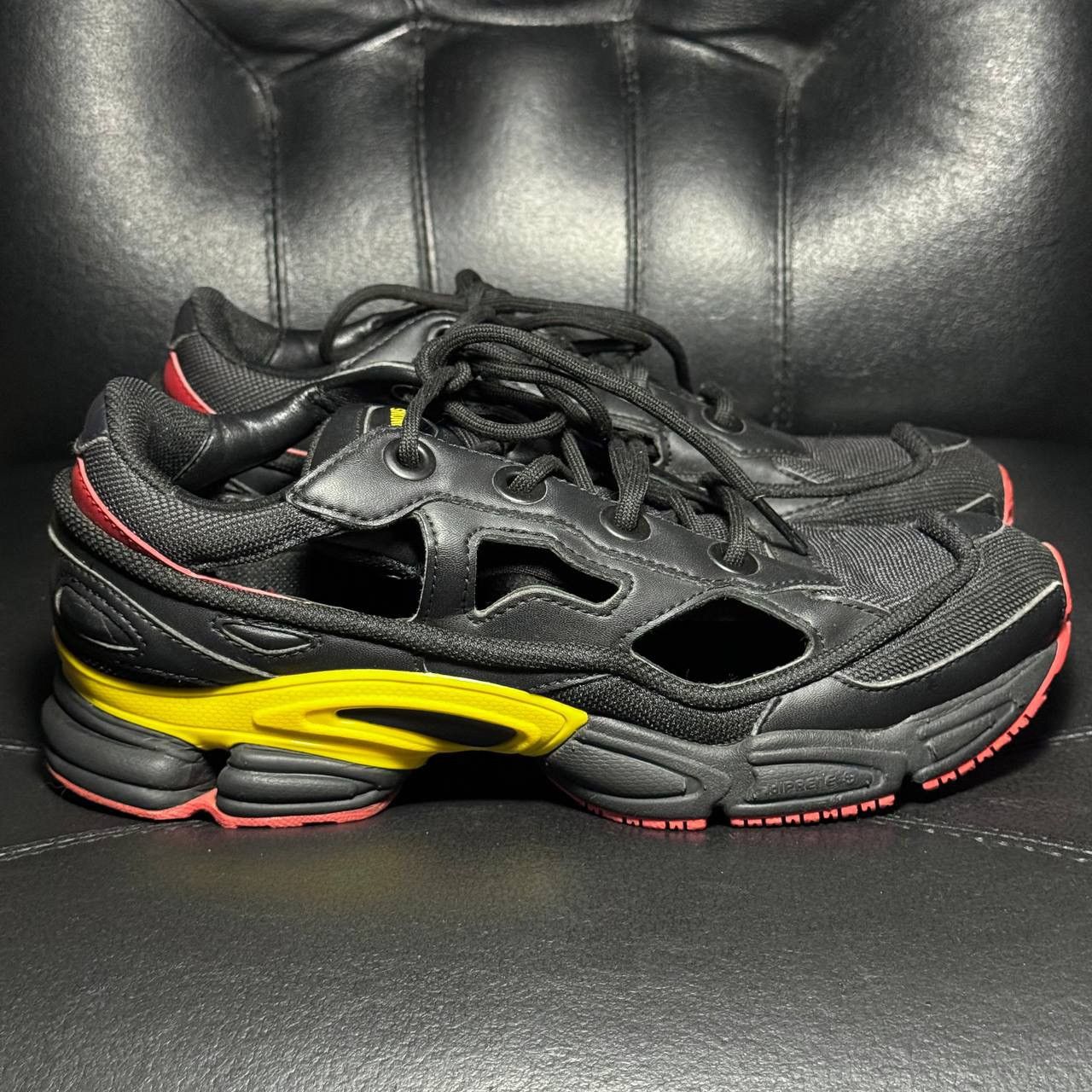 Adidas × Raf Simons Adidas Raf Simons Ozweego Replicant Black Size US 7 / EU 40 - 1 Thumbnail