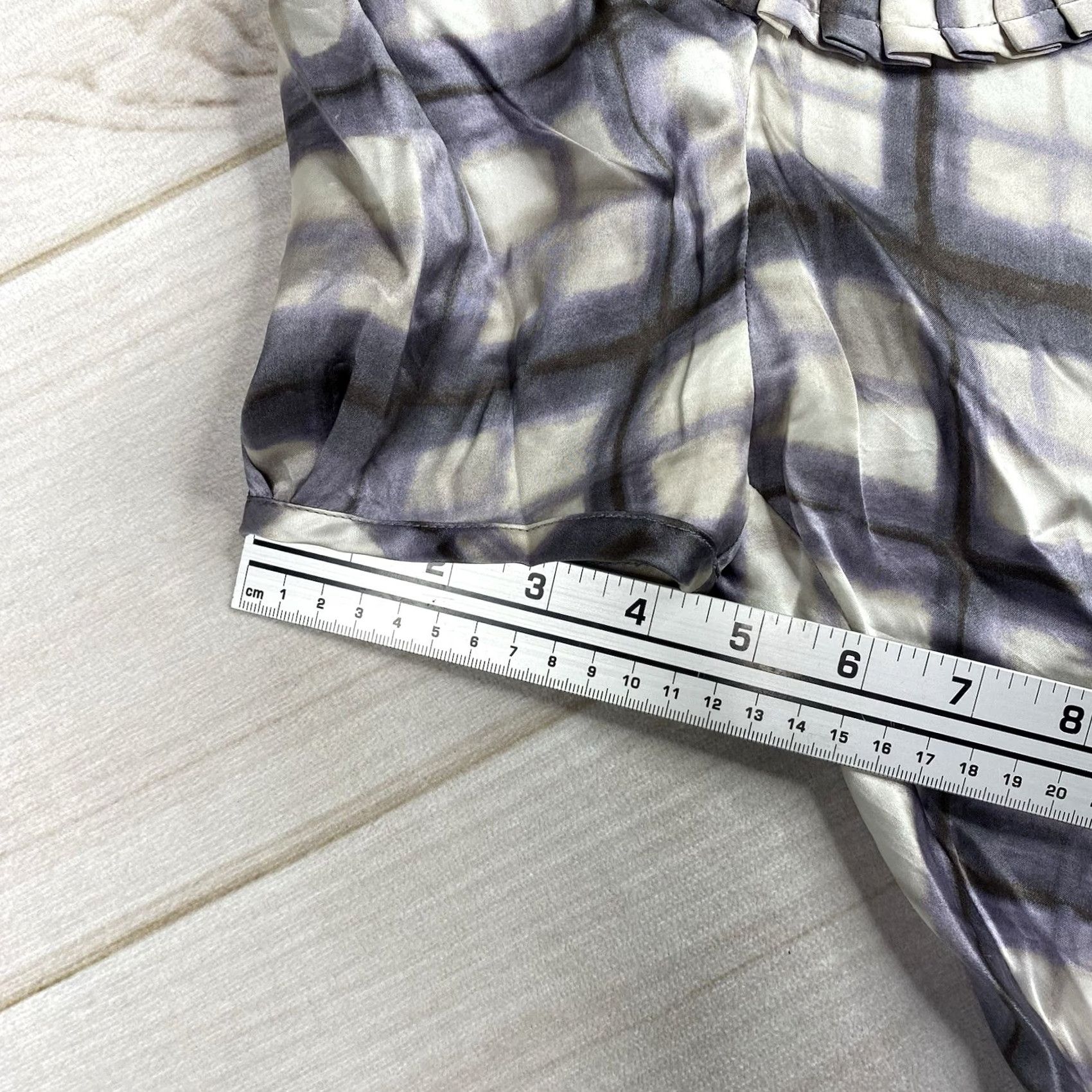Banana Republic Banana Republic Blouse Shirt Womens XS Purple Gray Cream Plaid Silk Puff Sleeve Pleats Size XS / US 0-2 / IT 36-38 - 6 Thumbnail