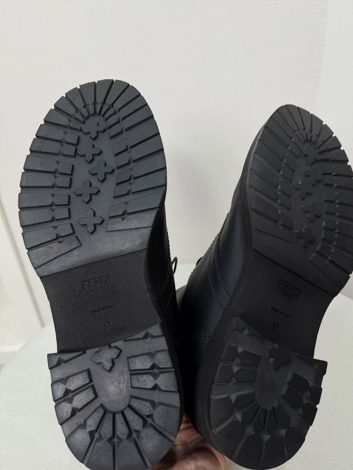 Fendi Fendi high-top shoes Size US 6.5 / IT 36.5 - 6 Thumbnail
