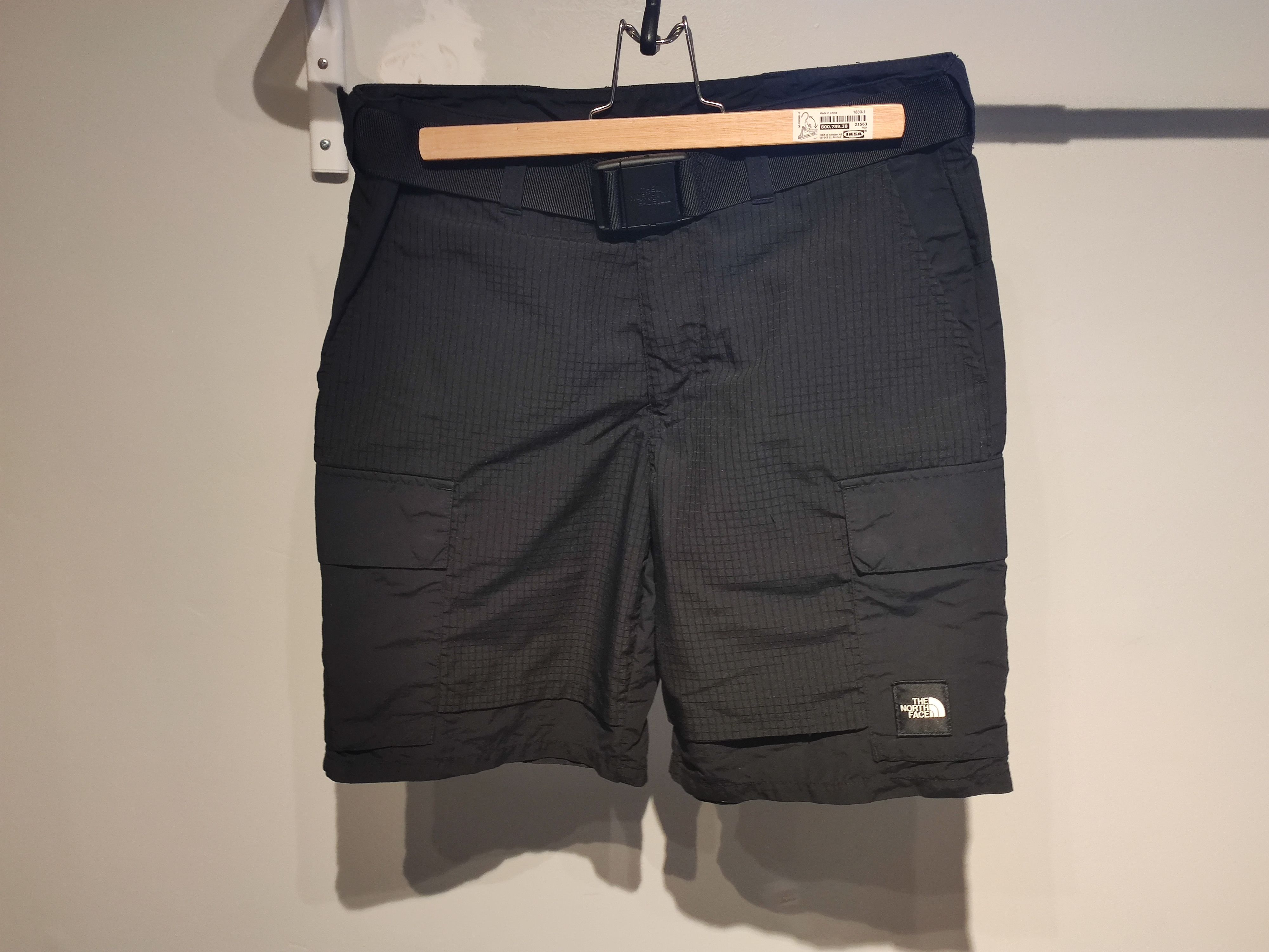 The North Face The North Face Black Box Utility Shorts, Size S Size US 30 / EU 46 - 1 Thumbnail
