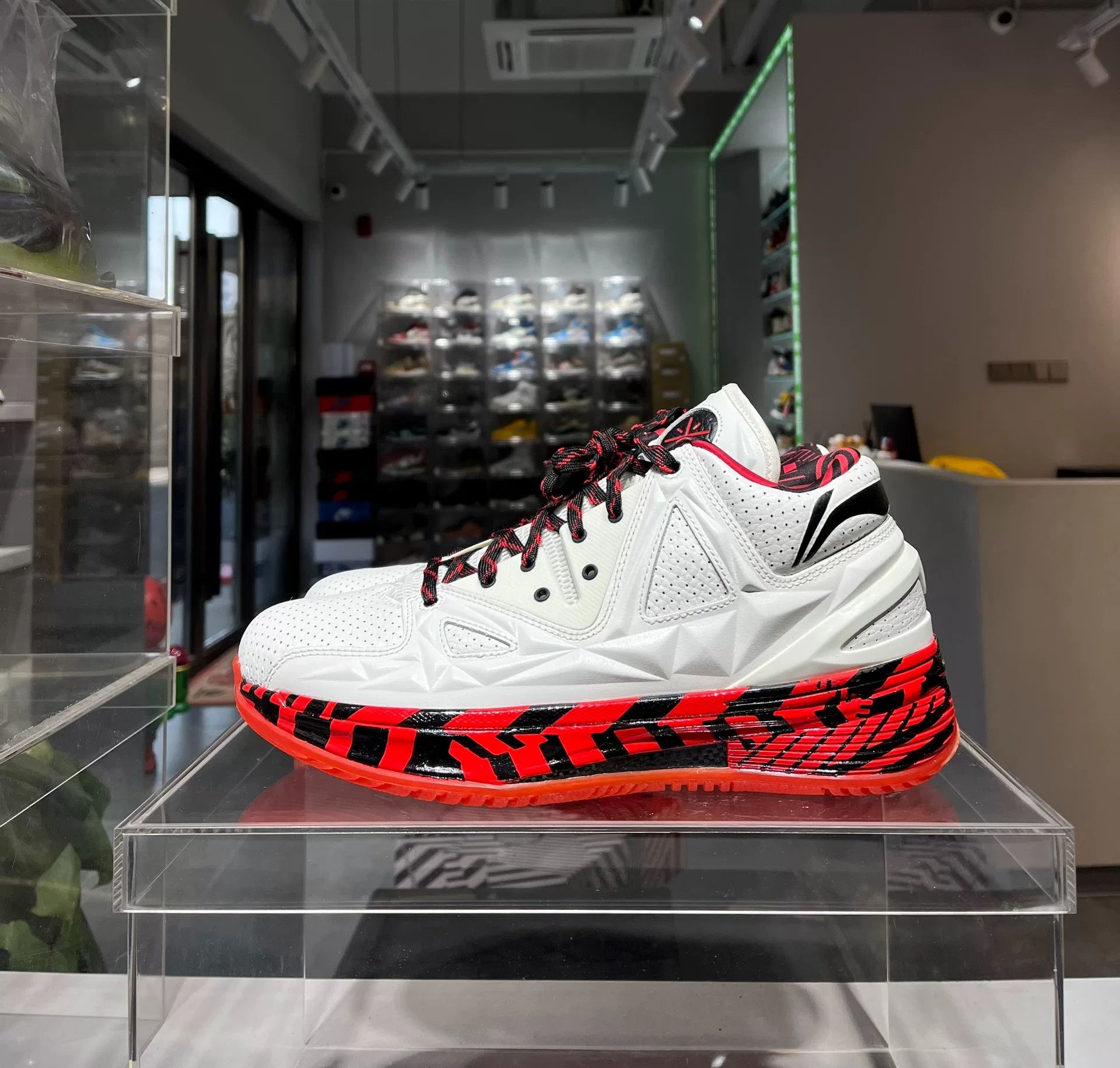 Li-Ning Li-Ning Lowtop Sneakers 43.5 Men Size US 10.5 / EU 43-44 - 1 Thumbnail