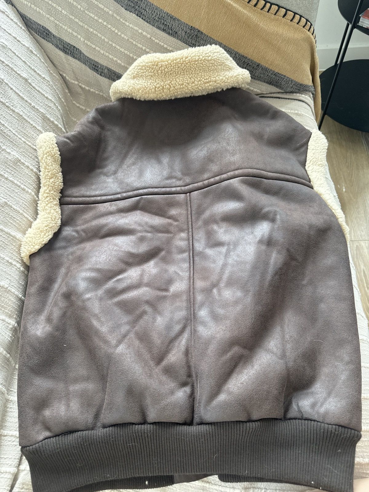 Designer Brand-new eco-friendly fur sample garment Size M / US 6-8 / IT 42-44 - 2 Thumbnail