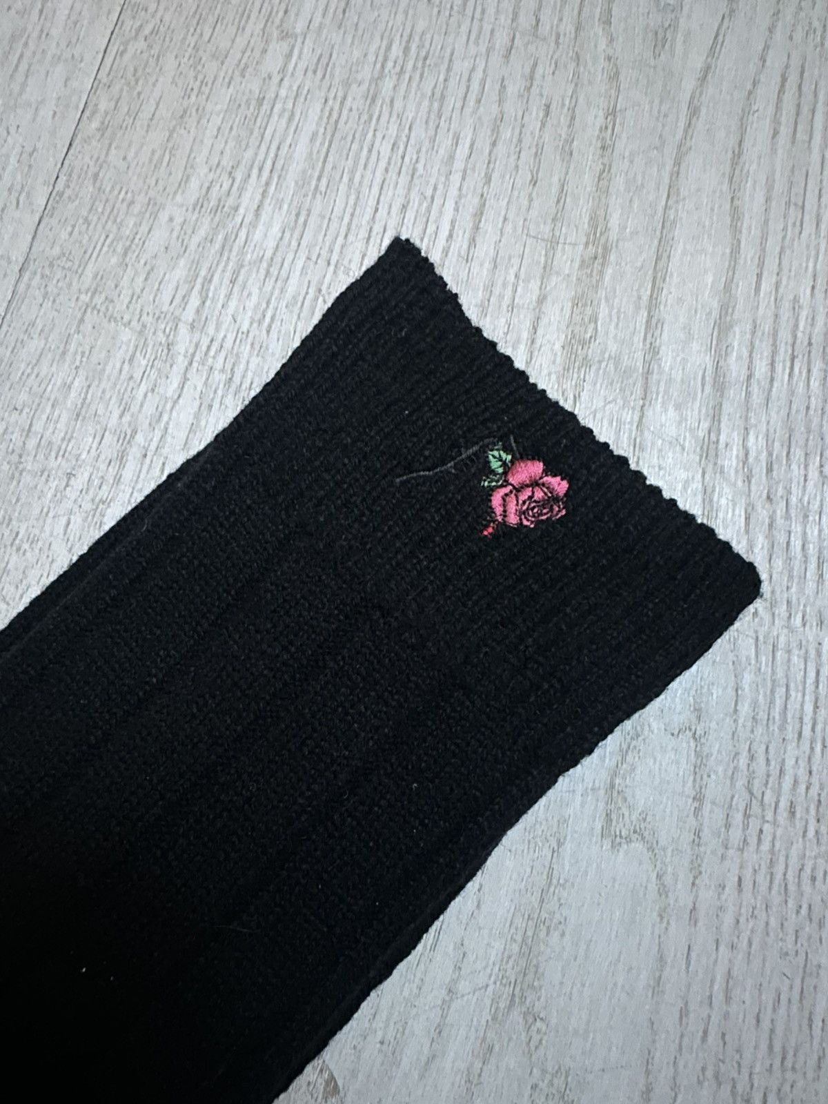Jun Takahashi × Undercover Rose embroidered undercover socks Size ONE SIZE - 2 Thumbnail