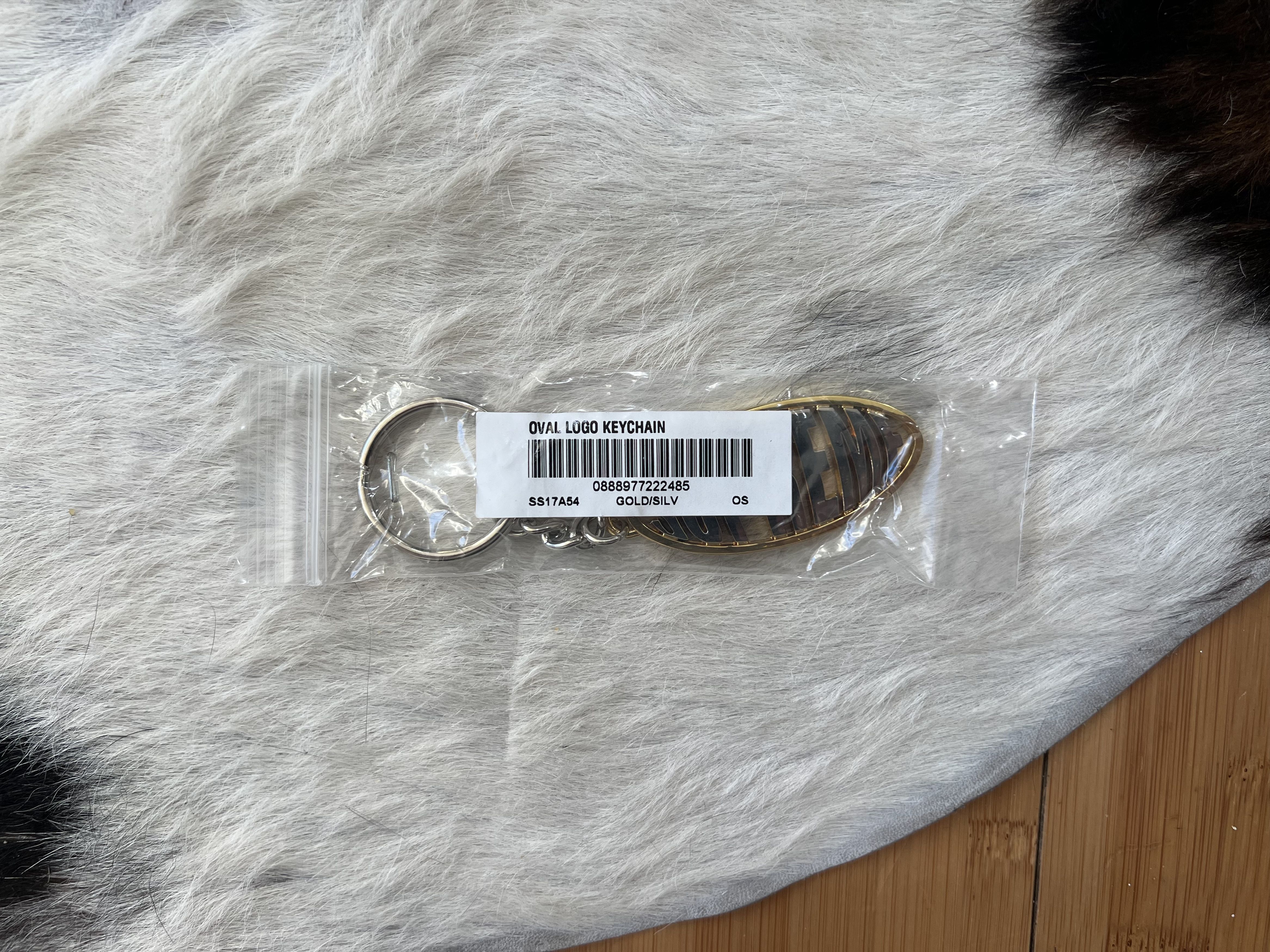 Supreme Supreme Oval Logo Keychain Gold/Silver Size ONE SIZE - 3 Thumbnail