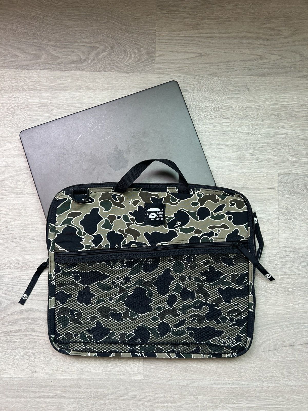 Bape 2001 BAPE Psyche camo PC Case Bag Size ONE SIZE - 7 Thumbnail