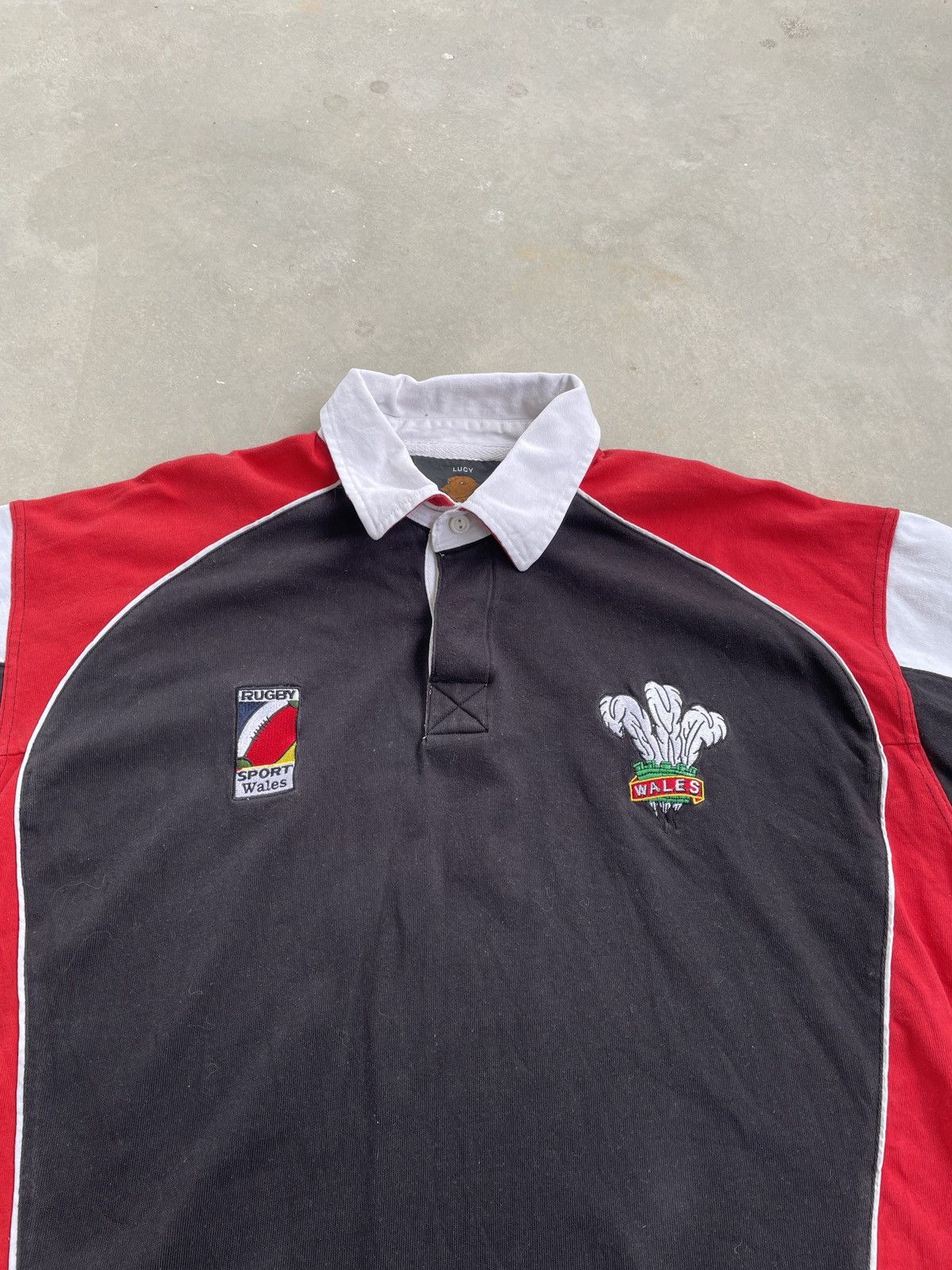 Other LUCY BRAND RUGBY SPORT WALES POLO TEE Size US XXL / EU 58 / 5 - 2 Thumbnail