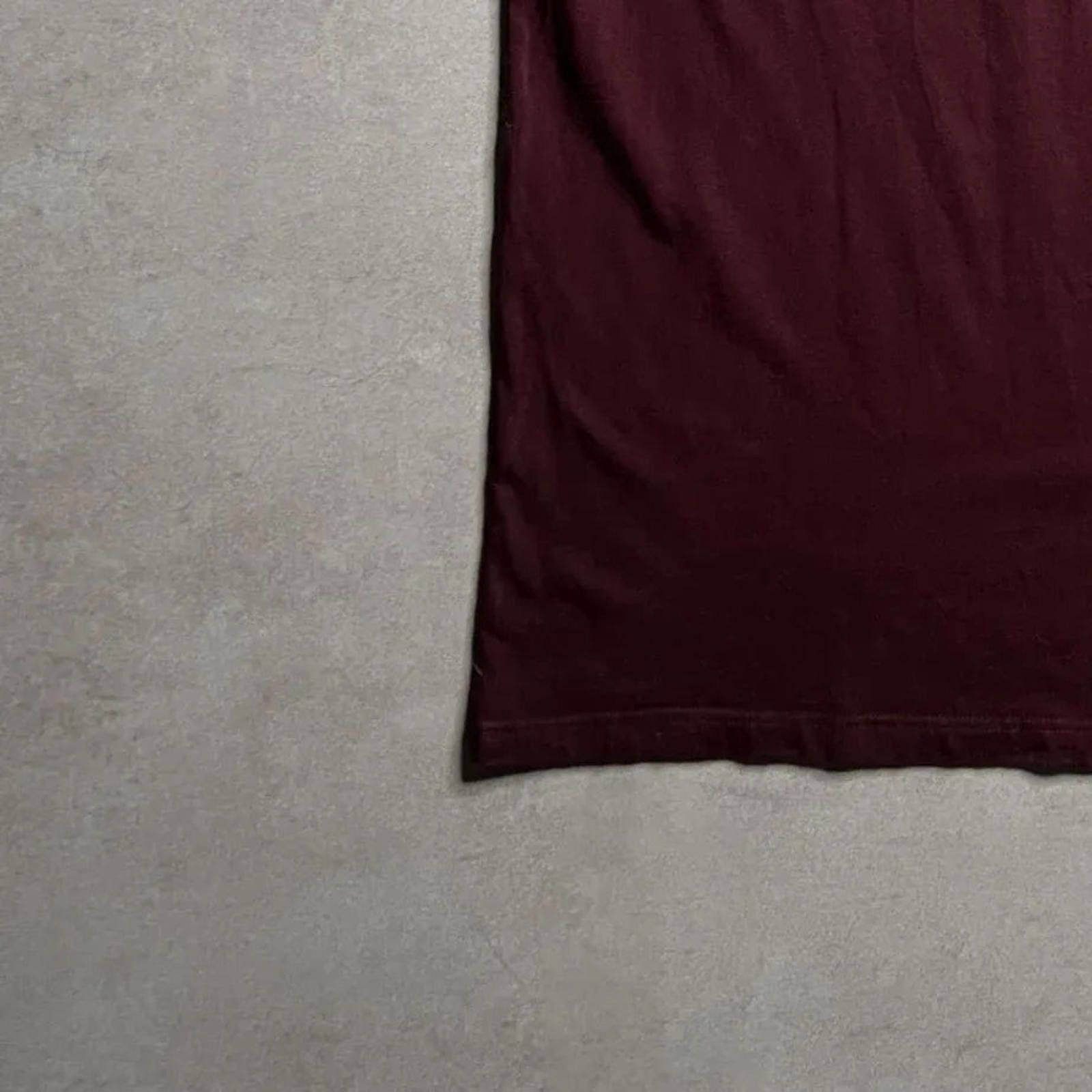 Carhartt Vintage Carhartt Burgundy T-shirt - XL Size US XL / EU 56 / 4 - 7 Thumbnail