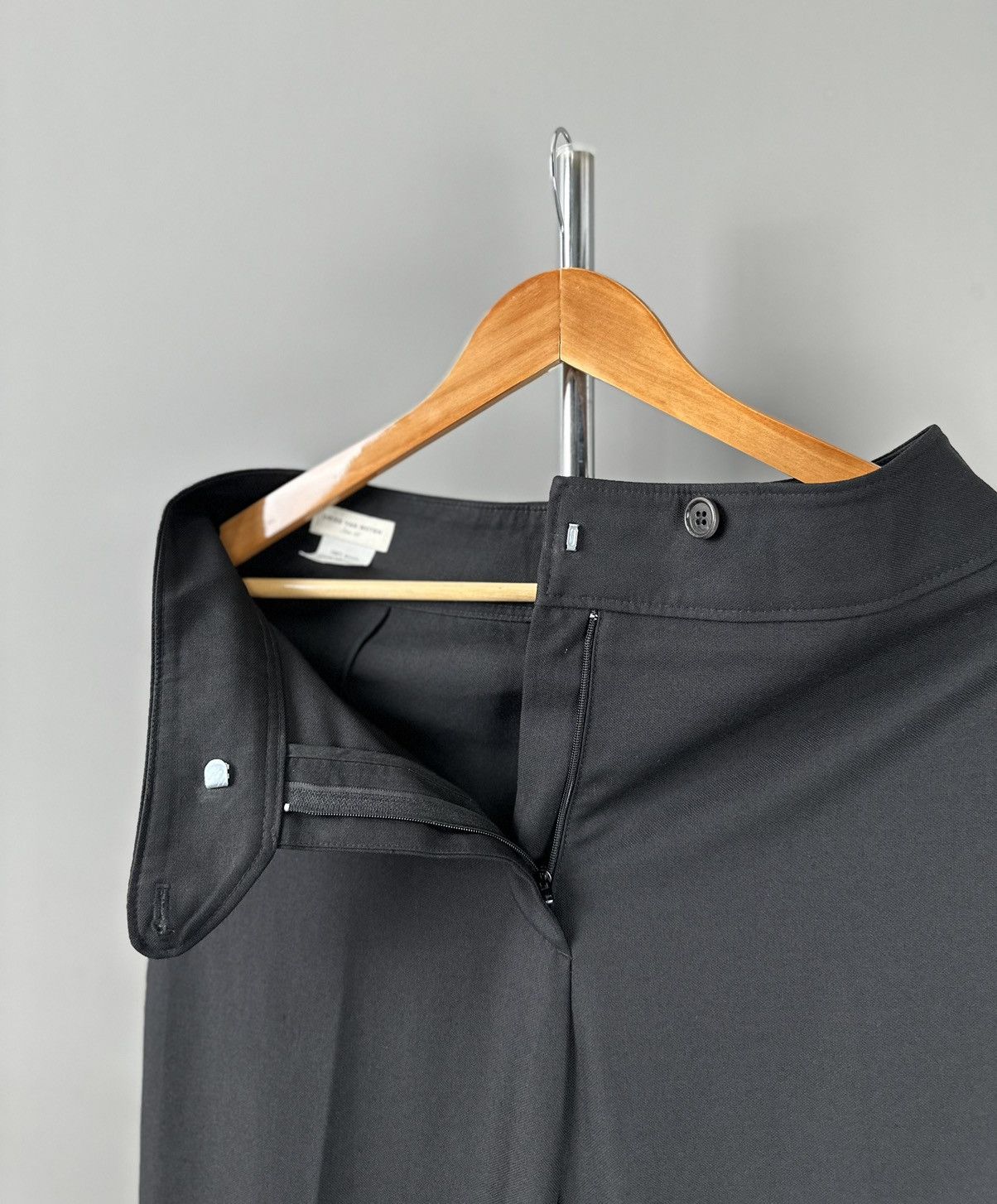 Dries Van Noten Dries Van Noten - Wool High Waisted - Cuffed Trouser Pants Size 28" / US 6 / IT 42 - 6 Thumbnail
