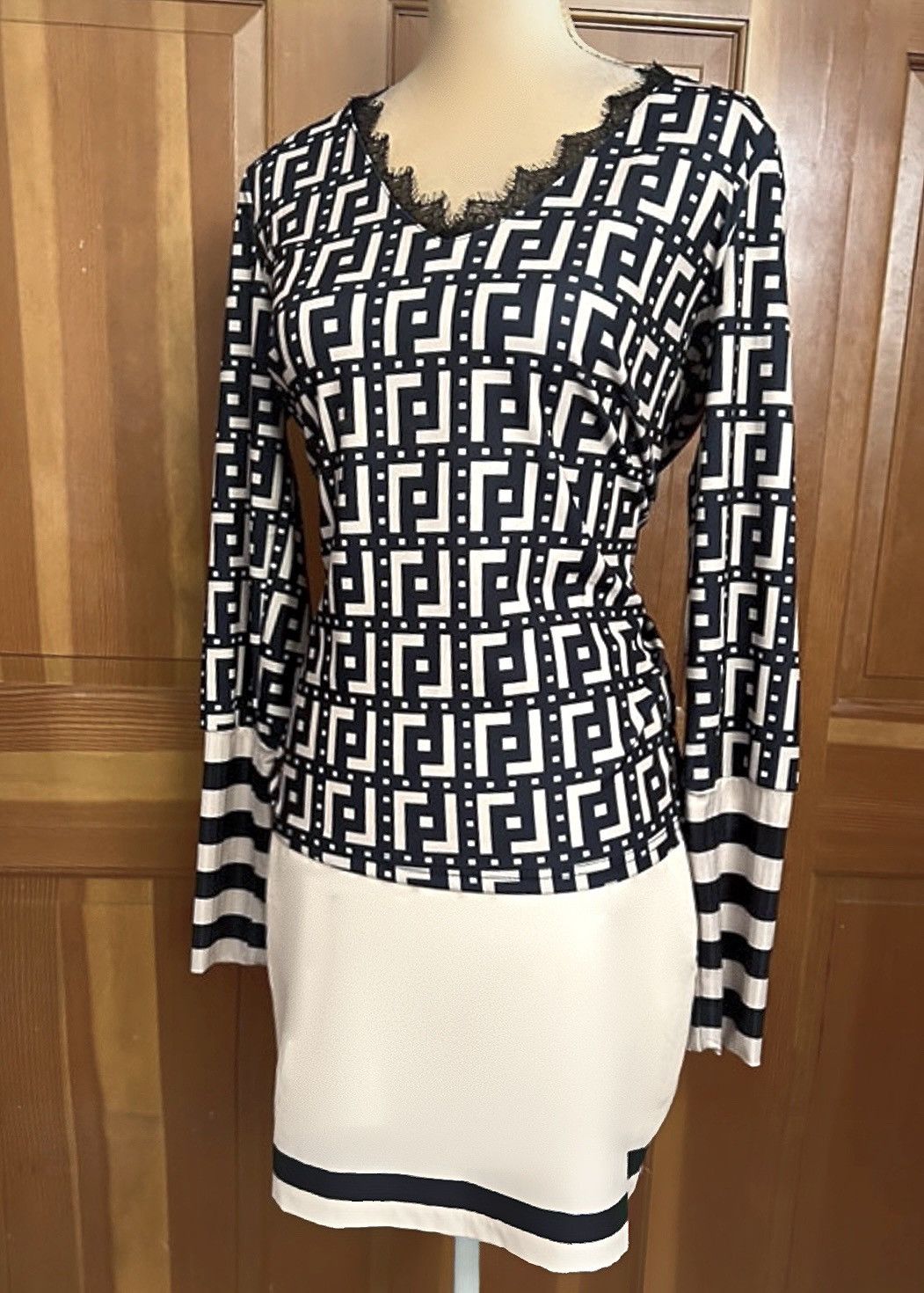 Designer Nwt, Lavishly Paris Women’s Geometrical Designer 2-Piece Set Size M / US 6-8 / IT 42-44 - 4 Thumbnail