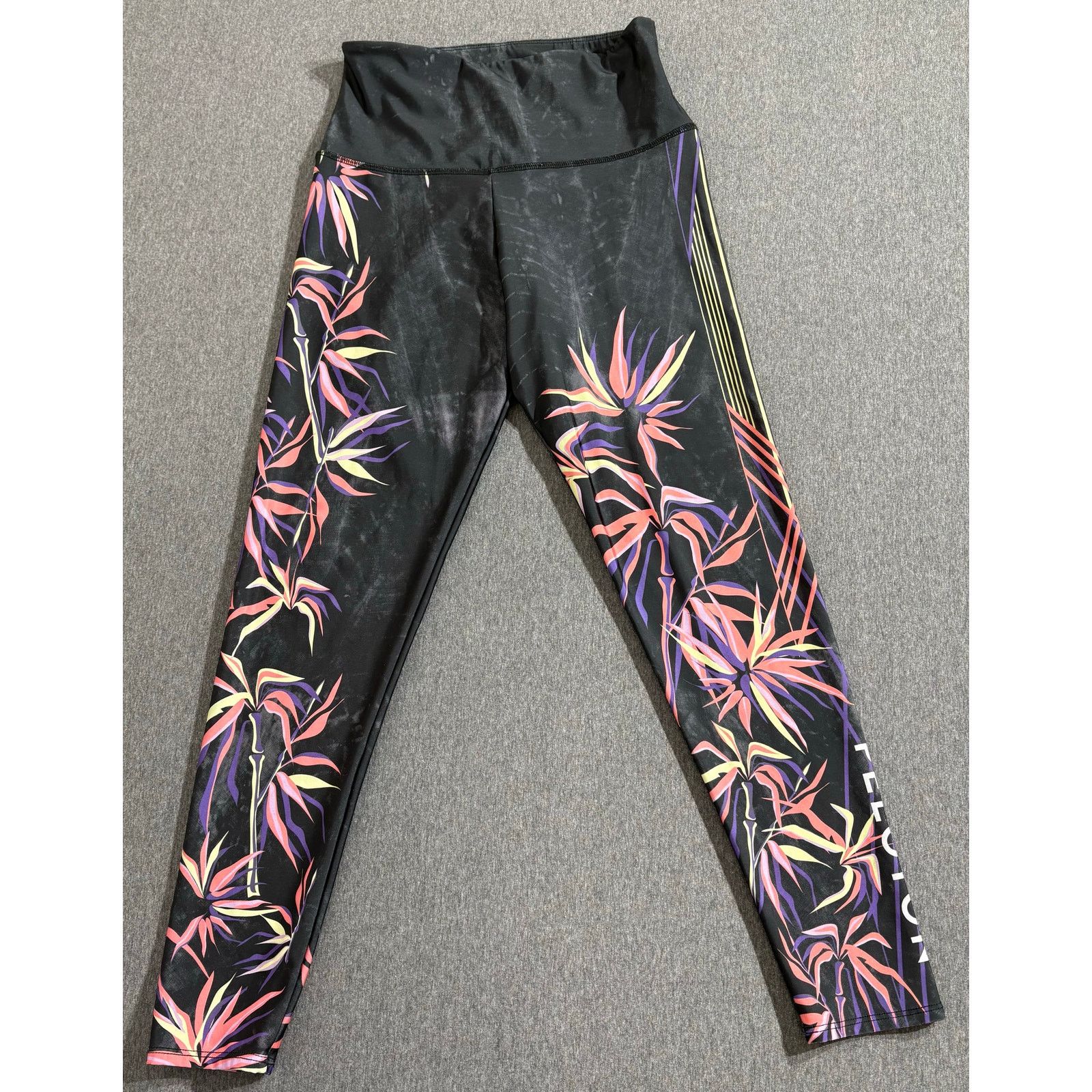Other Onzie x Peloton | High Waist Leaf Print Leggings | Medium Size 22" - 2 Thumbnail