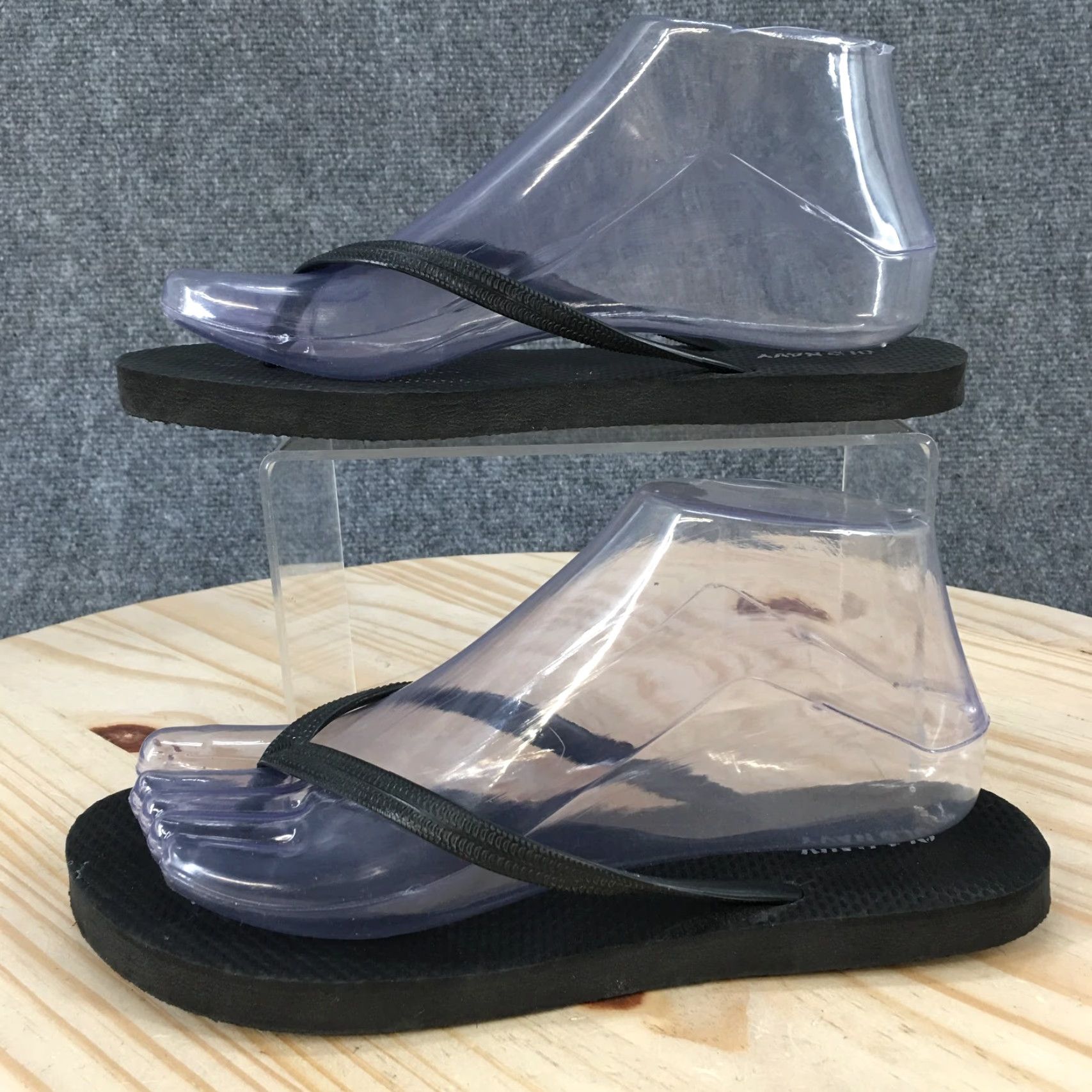 Old Navy Old Navy Sandals Womens 7 Black Thong Flip Flop Toe Post Slip On Casual Beach Size US 7 / IT 37 - 2 Thumbnail