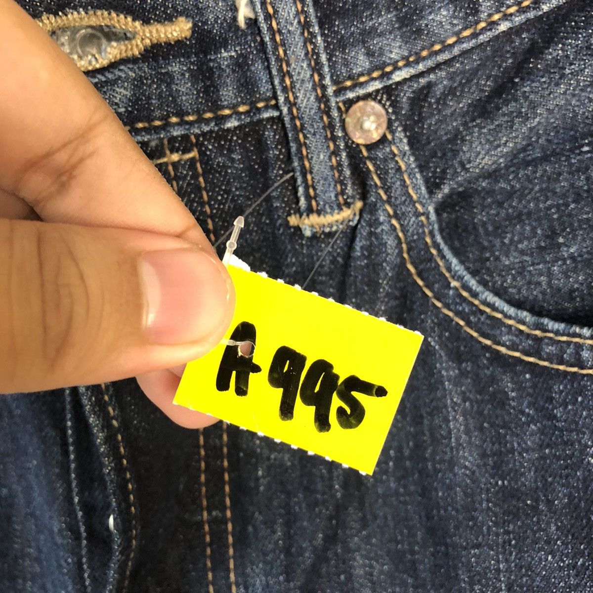 Levi's Levis Blue Distressed ripped jeans Denim #A995 Size US 31 - 13 Thumbnail