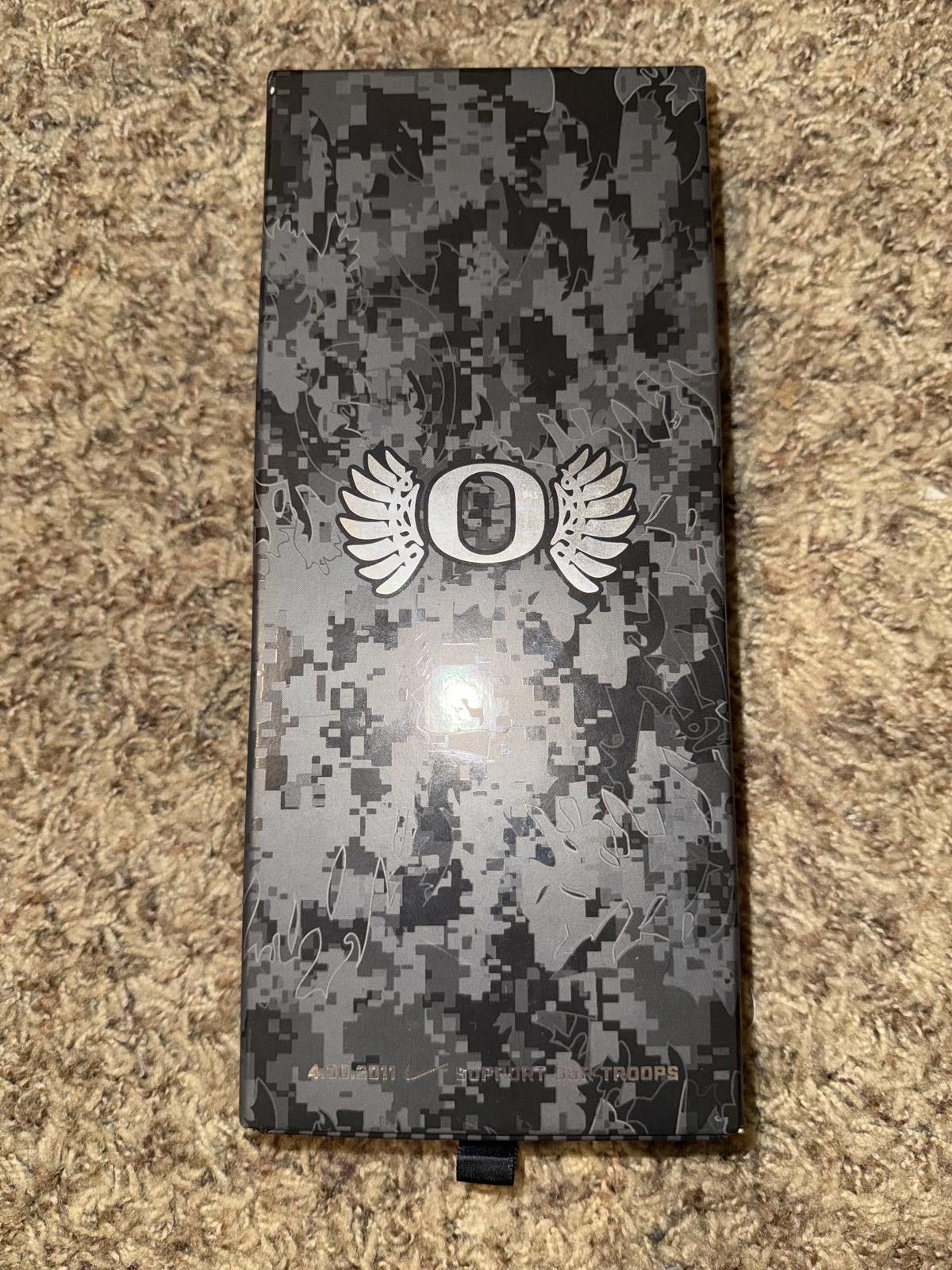 Nike Nike Men’s Oregon Ducks Support Our Troops Team Issue Gloves Size ONE SIZE - 1 Thumbnail