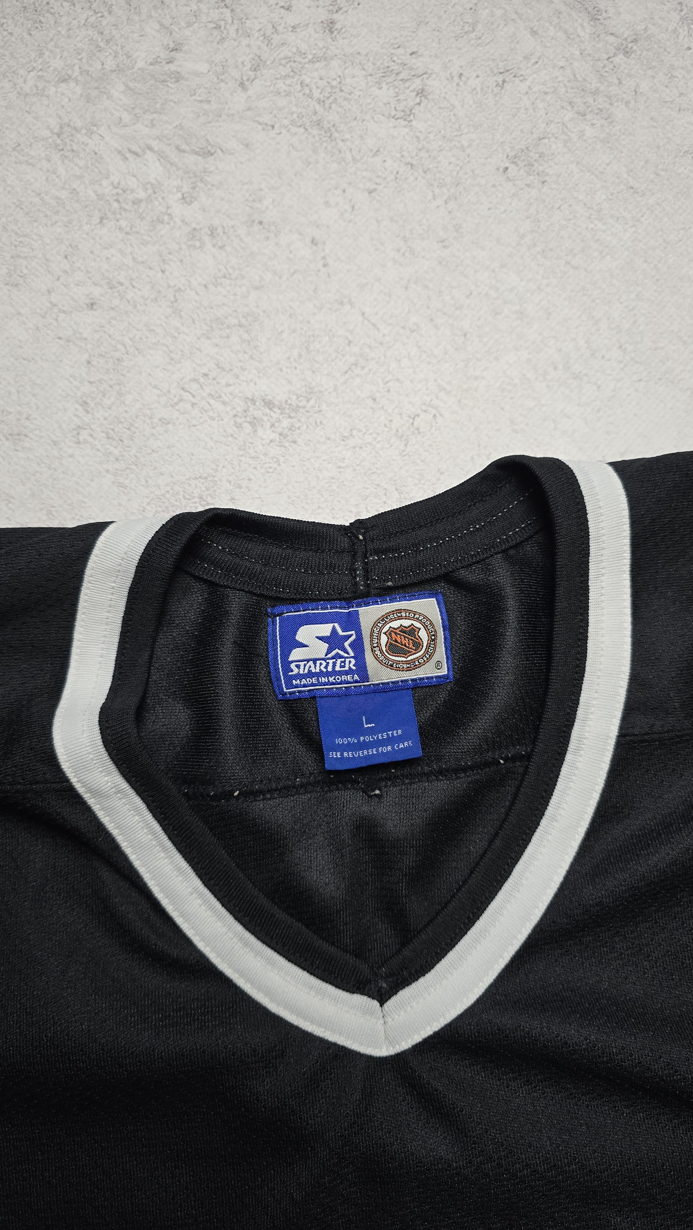 Starter Rare VTG Starter Chicago Blackhawks Ice Hockey NHL Jersey Size US L / EU 52-54 / 3 - 12 Thumbnail