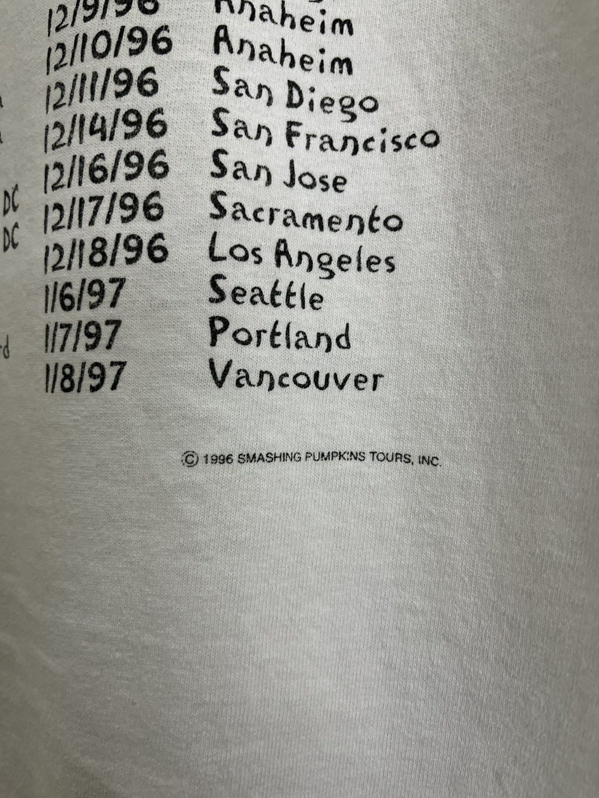 Band Tees Vintage 1996 The Smashing Pumpkins Infinite Sadness Tour Size US L / EU 52-54 / 3 - 7 Thumbnail