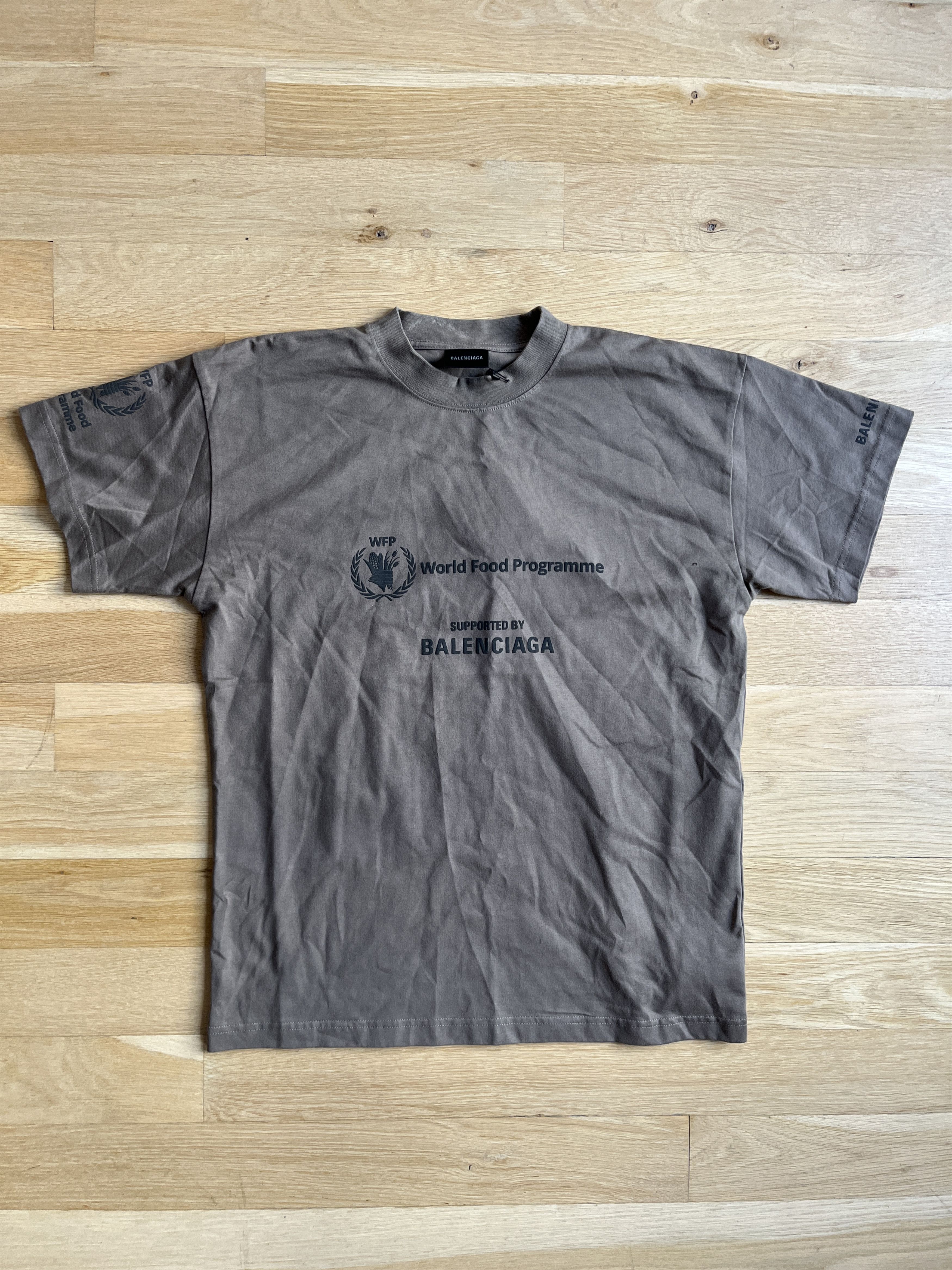 BALENCIAGA｜ (764235 TRVK1 1041) Balenciaga BALENCIAGA Men T-Shirts 764235 TRVK1 1041 Black
