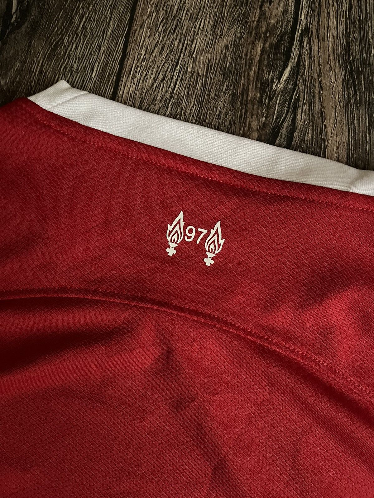 Nike Nike Liverpool 2023/2024 Home Soccer Football Jersey Size US L / EU 52-54 / 3 - 11 Thumbnail