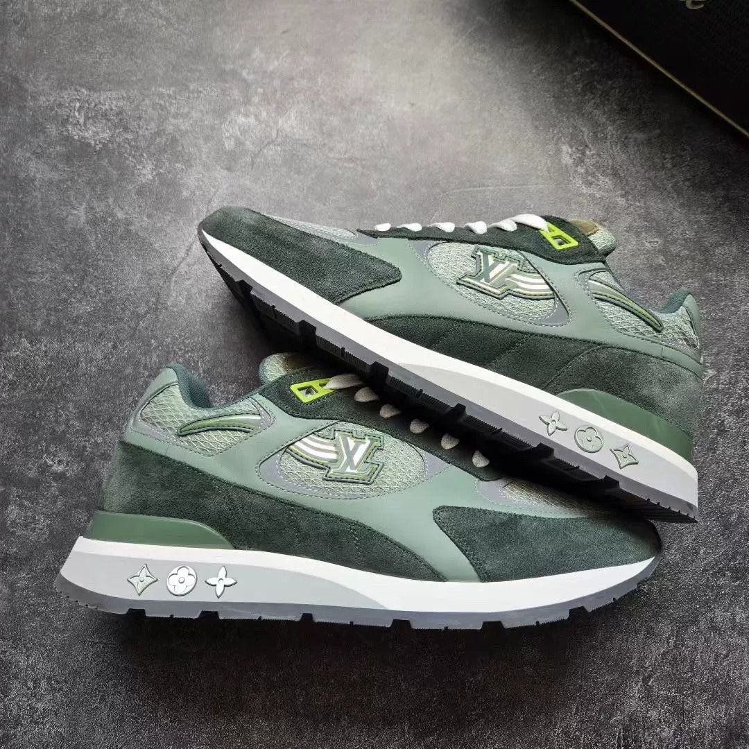 Louis Vuitton Louis Vuitton Green Lowtop Sneakers 41 Men Size US 8.5 / EU 41-42 - 1 Thumbnail