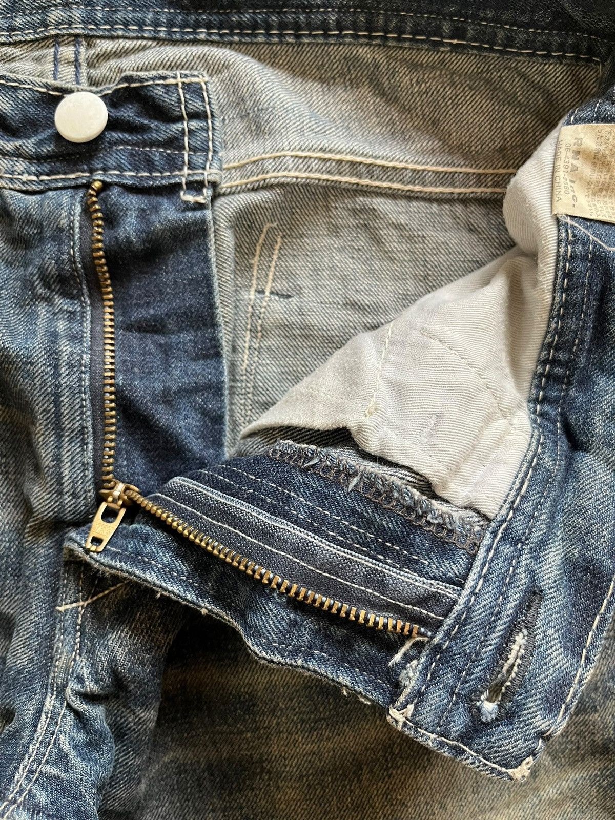 Japanese Brand Vintage Japanese Brand Mud Wash Distressed Loose Jeans Size US 31 - 10 Thumbnail