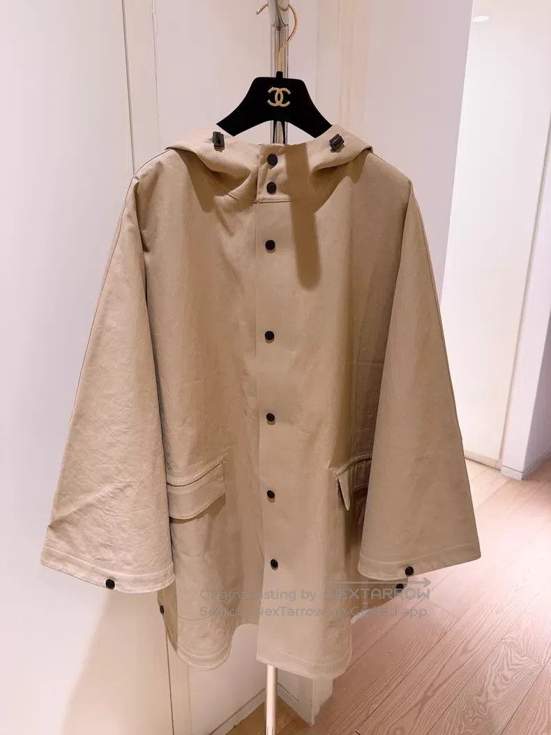 Hermes Hermes Windproof and Waterproof Hooded Cloak Raincoat Khak Size S / US 4 / IT 40 - 1 Thumbnail