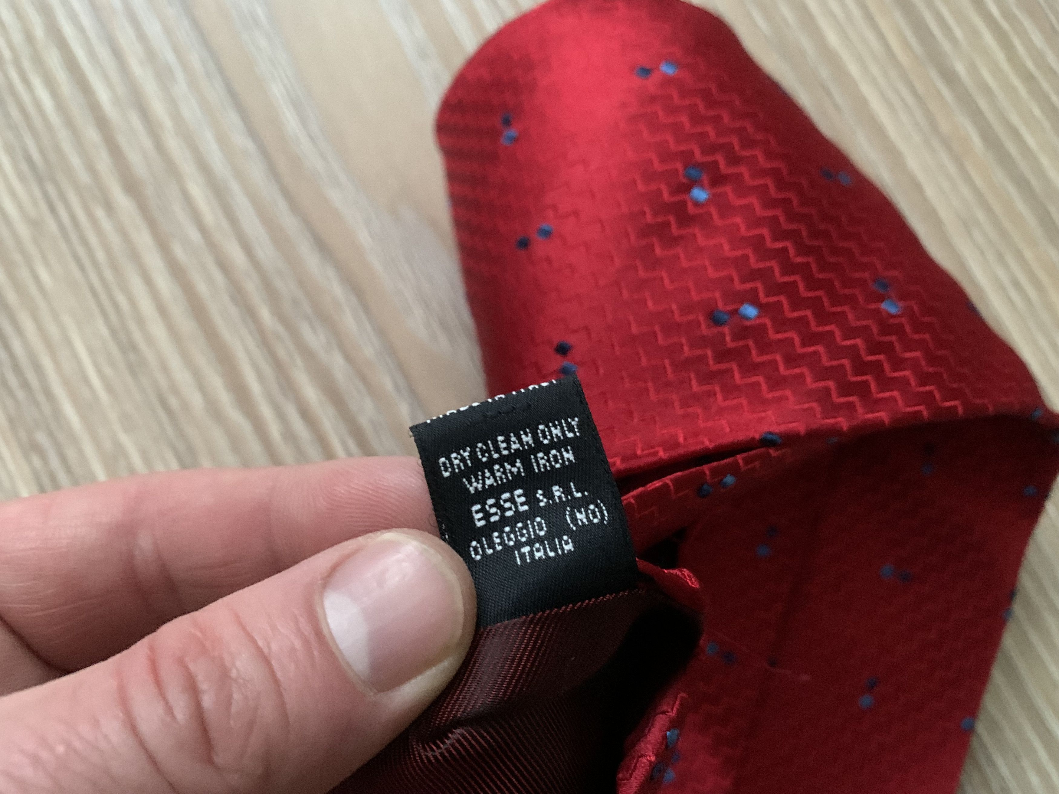 Valentino Rare Valentino Italian Red Silk Tie Size ONE SIZE - 9 Thumbnail