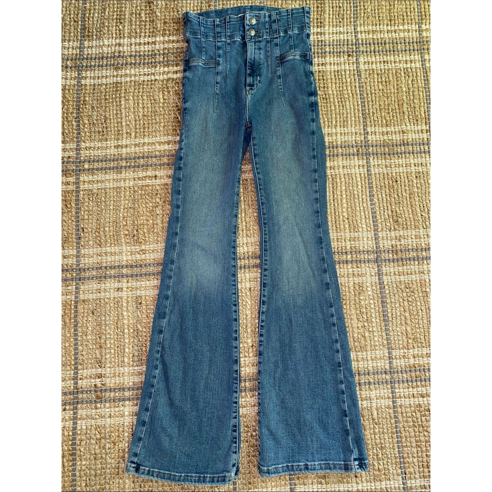 Free People We The Free $110 Jayde Flare Stretch Jeans 28” W INS 33” Size 28" / US 6 / IT 42 - 2 Thumbnail
