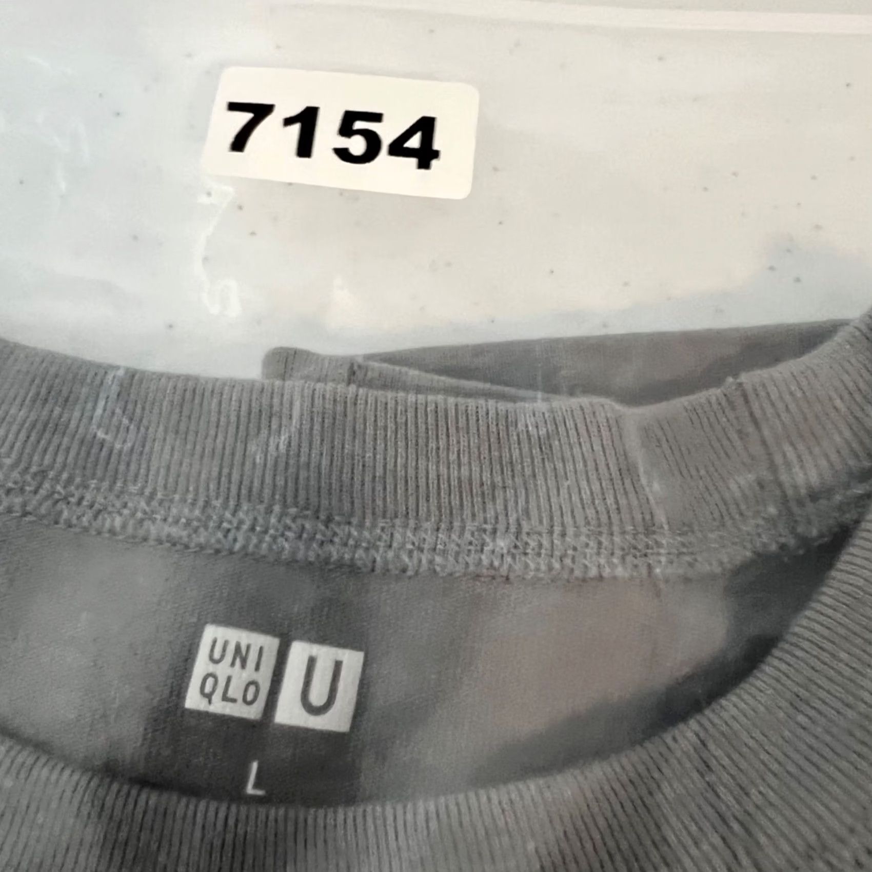 Uniqlo VINTAGE Uniqlo U Mens Large Gray Crewneck Short Sleeve T-Shirt Size US L / EU 52-54 / 3 - 8 Thumbnail