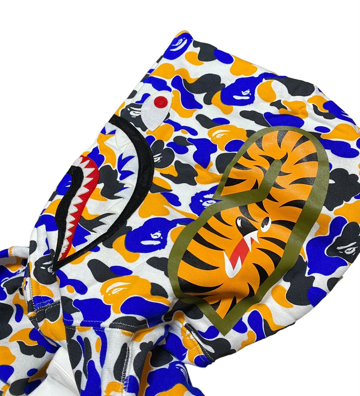 Bape BAPE Maebashi City Camo Shark Full Zip Hoodie Size US L / EU 52-54 / 3 - 5 Thumbnail