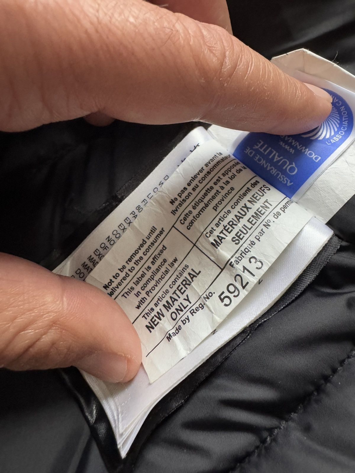 Canada Goose CANADA GOOSE gilet Study photos for REAL TAPE MEASUREMENTS Size M / US 6-8 / IT 42-44 - 16 Thumbnail