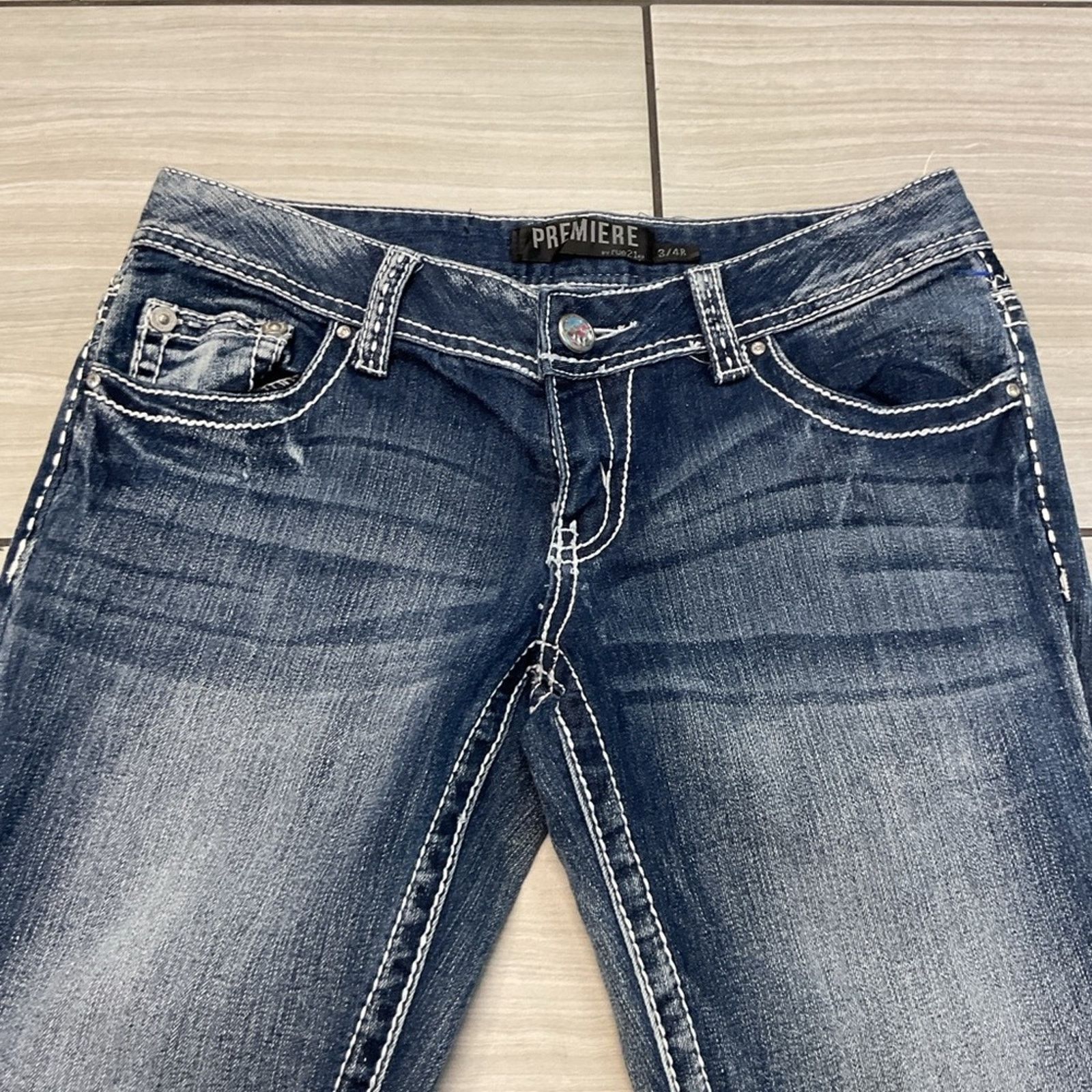 rue21 Rue 21 Premiere Slim Bootcut Embroidered Jeans Size 31" - 6 Thumbnail