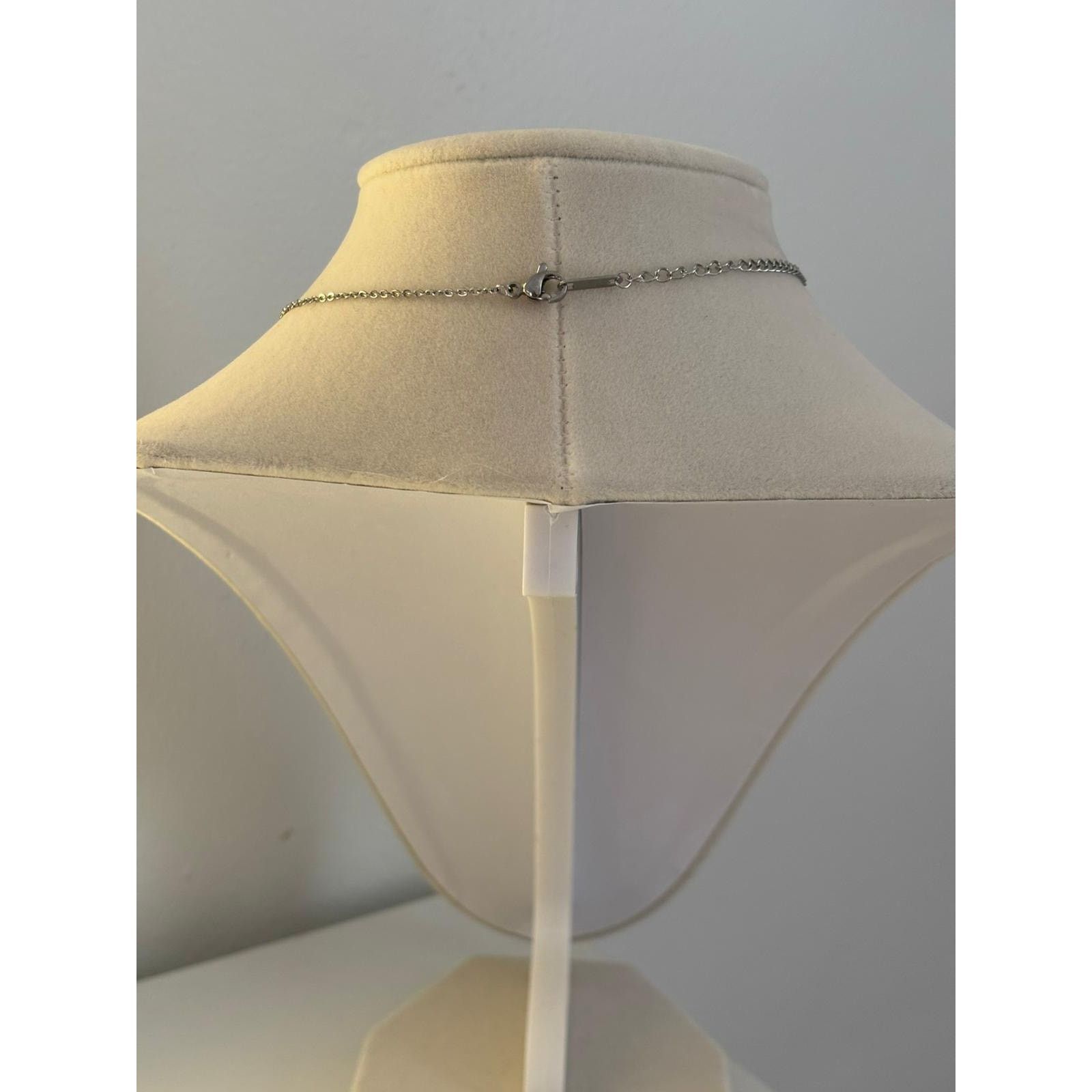 Other Blue Crystal Charm Necklace Silver Chain Dainty Size ONE SIZE - 5 Thumbnail