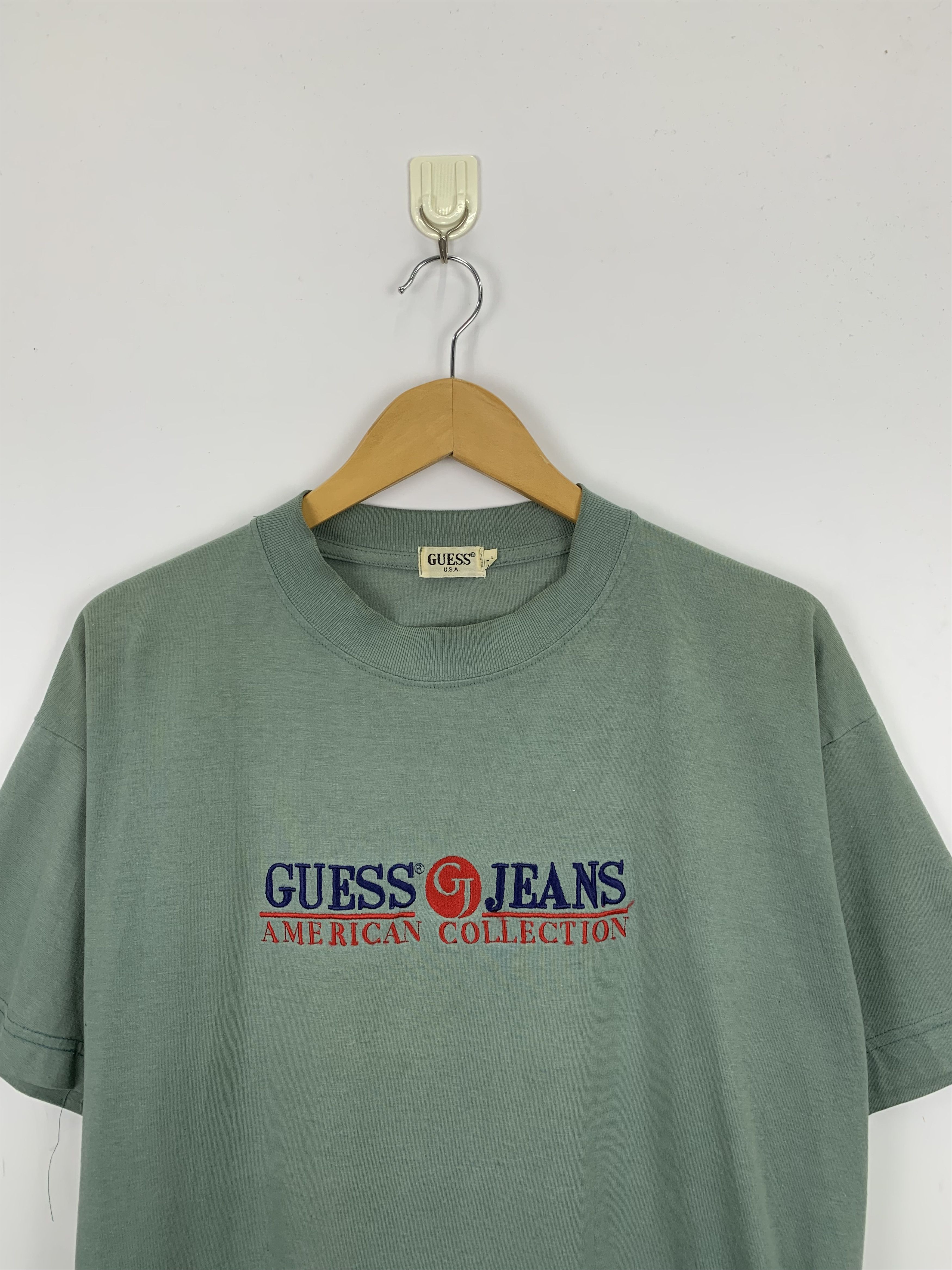 Guess × Vintage Vintage 90s Guess Emboridered Logo T Shirt TA0273 Size US L / EU 52-54 / 3 - 2 Thumbnail