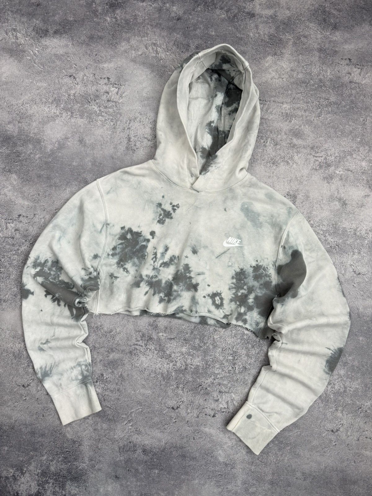 Nike Vintage Nike Y2K Cropped Hoodie Tie Dye Streetwear Size XS / US 0-2 / IT 36-38 - 4 Thumbnail