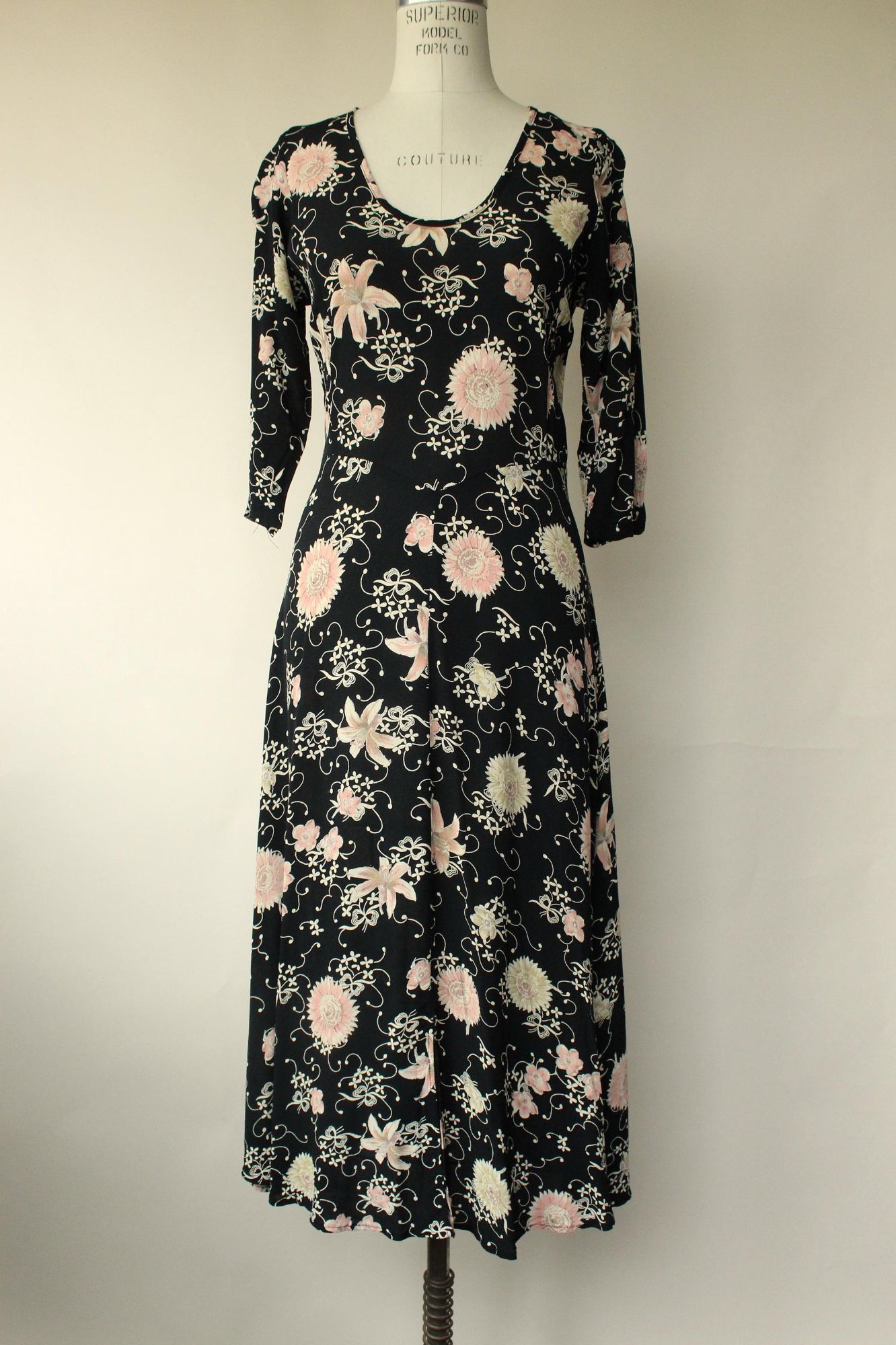 Vintage Vintage 1980's 1990s Dress, Zoe Black Floral Print Rayon Fro Size S / US 4 / IT 40 - 3 Thumbnail