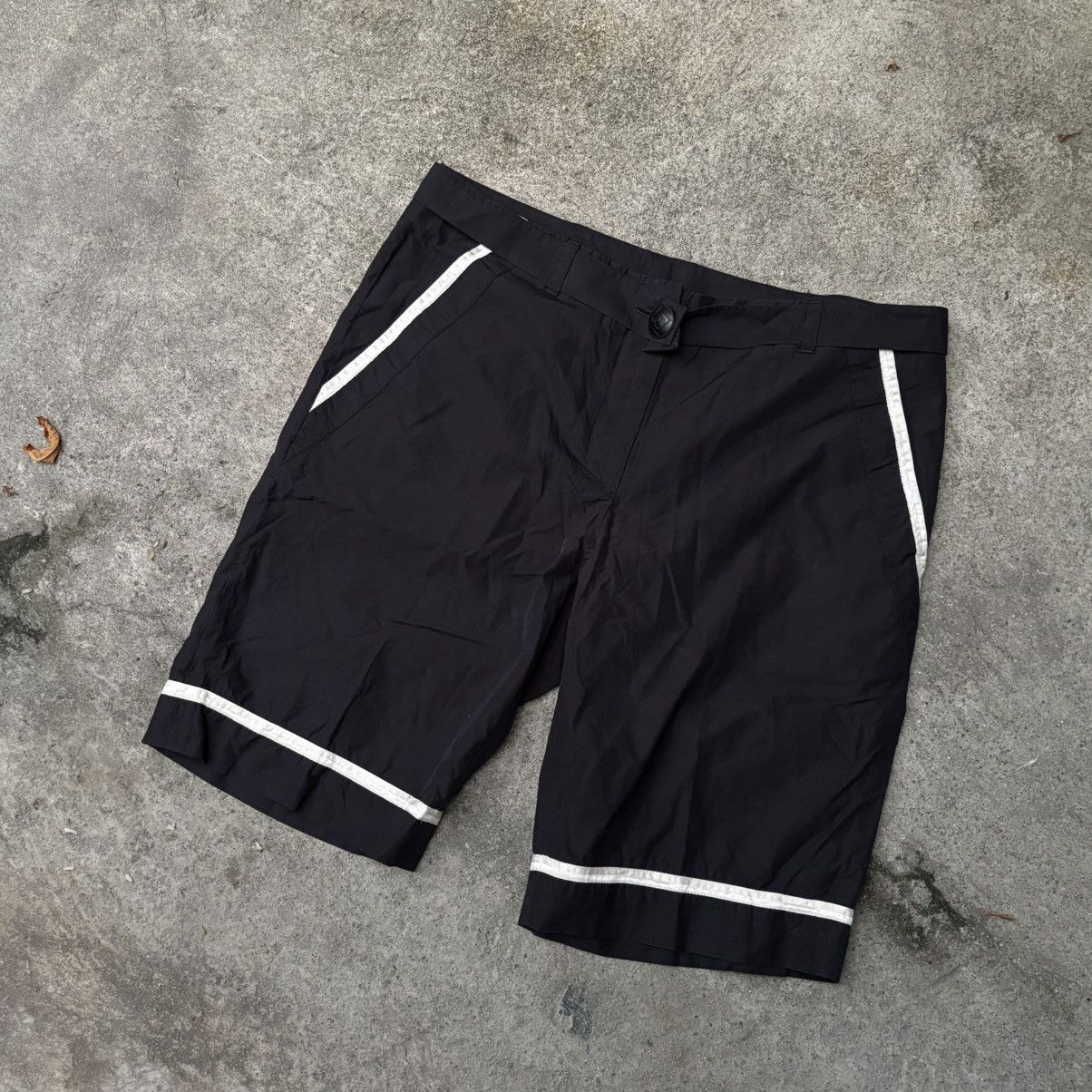 Chanel CHANEL black 2008 CC button shorts Size 32" / US 10 / IT 46 - 1 Thumbnail