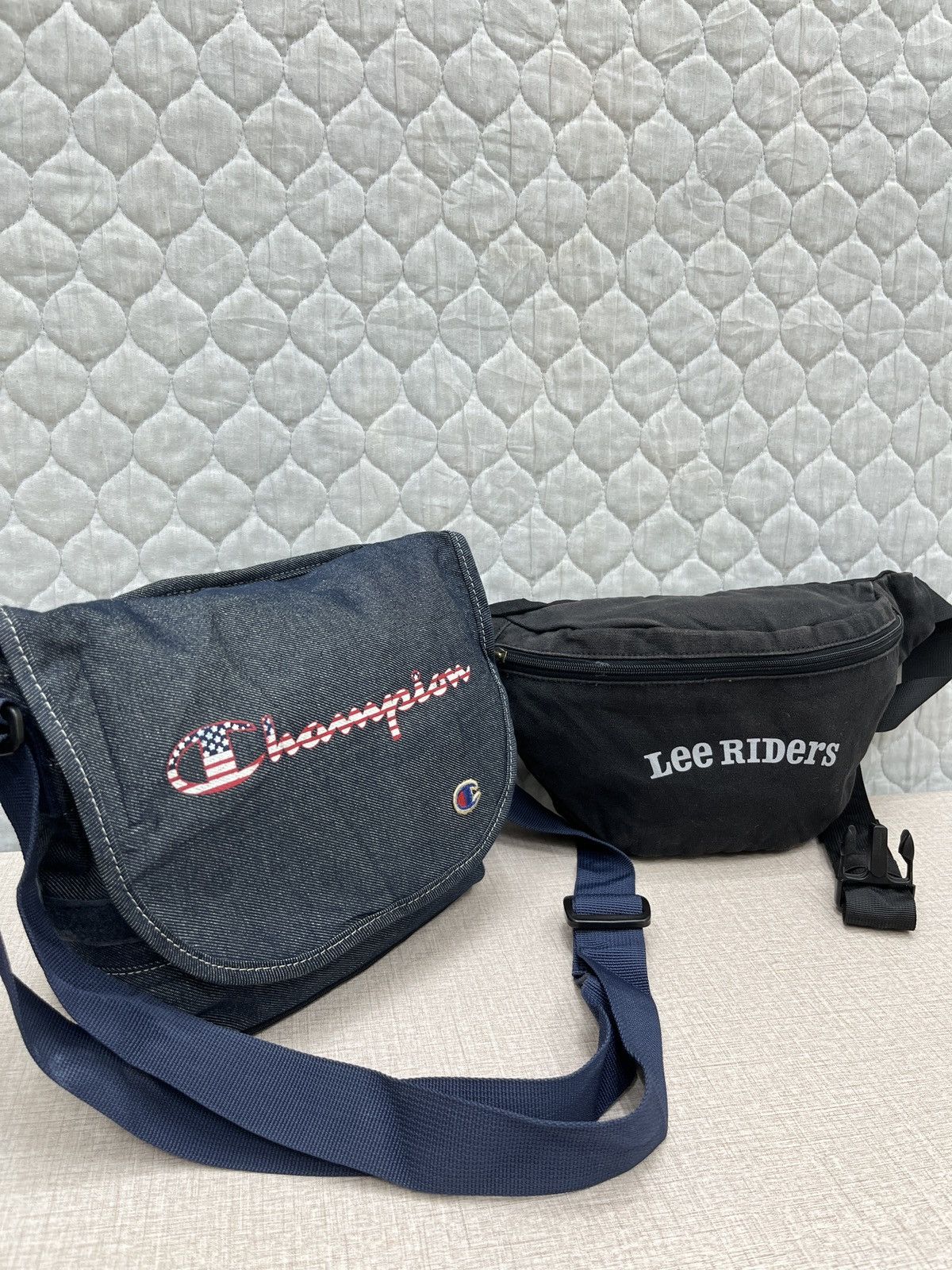 Champion × Lee 🔥🔥🔥STEALS CHAMPION & LEE RIDERS BAG Size ONE SIZE - 3 Thumbnail