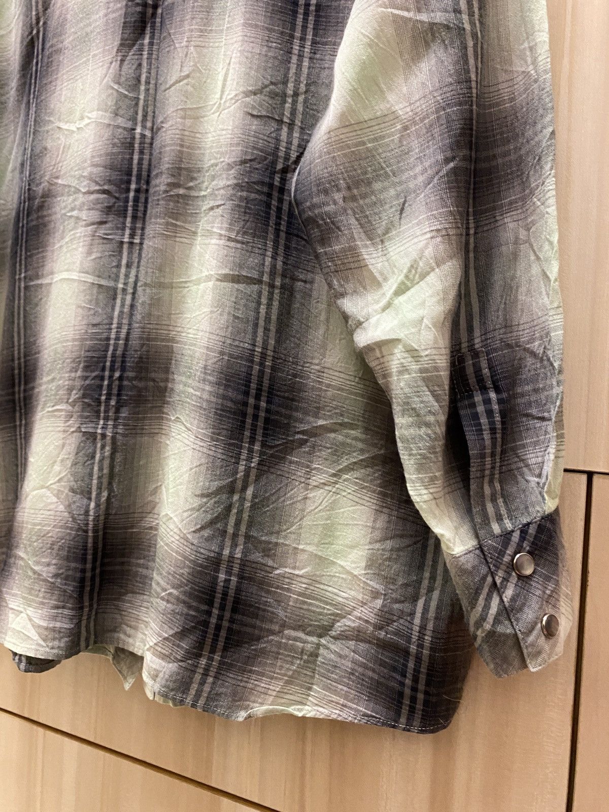 Issey Miyake × Tsumori Chisato Vintage IS Issey Miyake Sport Shadow Plaid Rayon Shirt Size US M / EU 48-50 / 2 - 7 Thumbnail