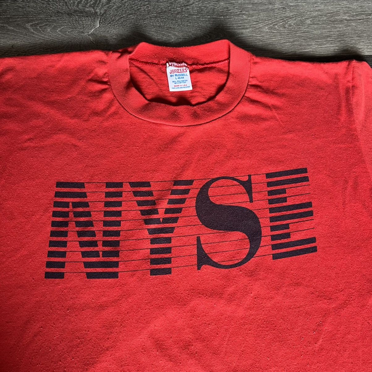 Vintage Vintage 1980s NYSE New York Stock Exchange Jerzees Tee Shirt Size US L / EU 52-54 / 3 - 2 Thumbnail