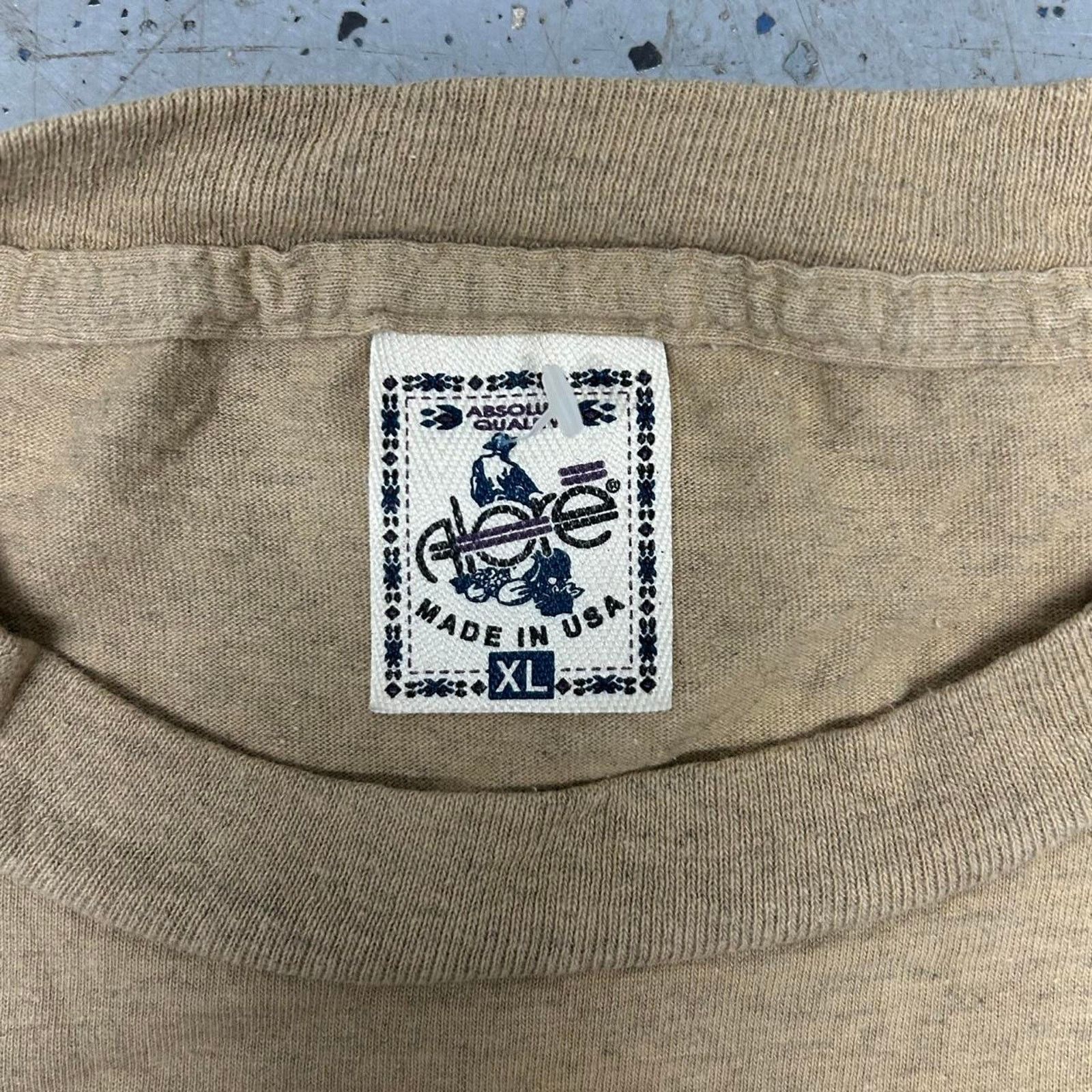 Other Tan vintage 90s Natural Bridge Virginia Wolf graphic tee Size US XL / EU 56 / 4 - 3 Thumbnail