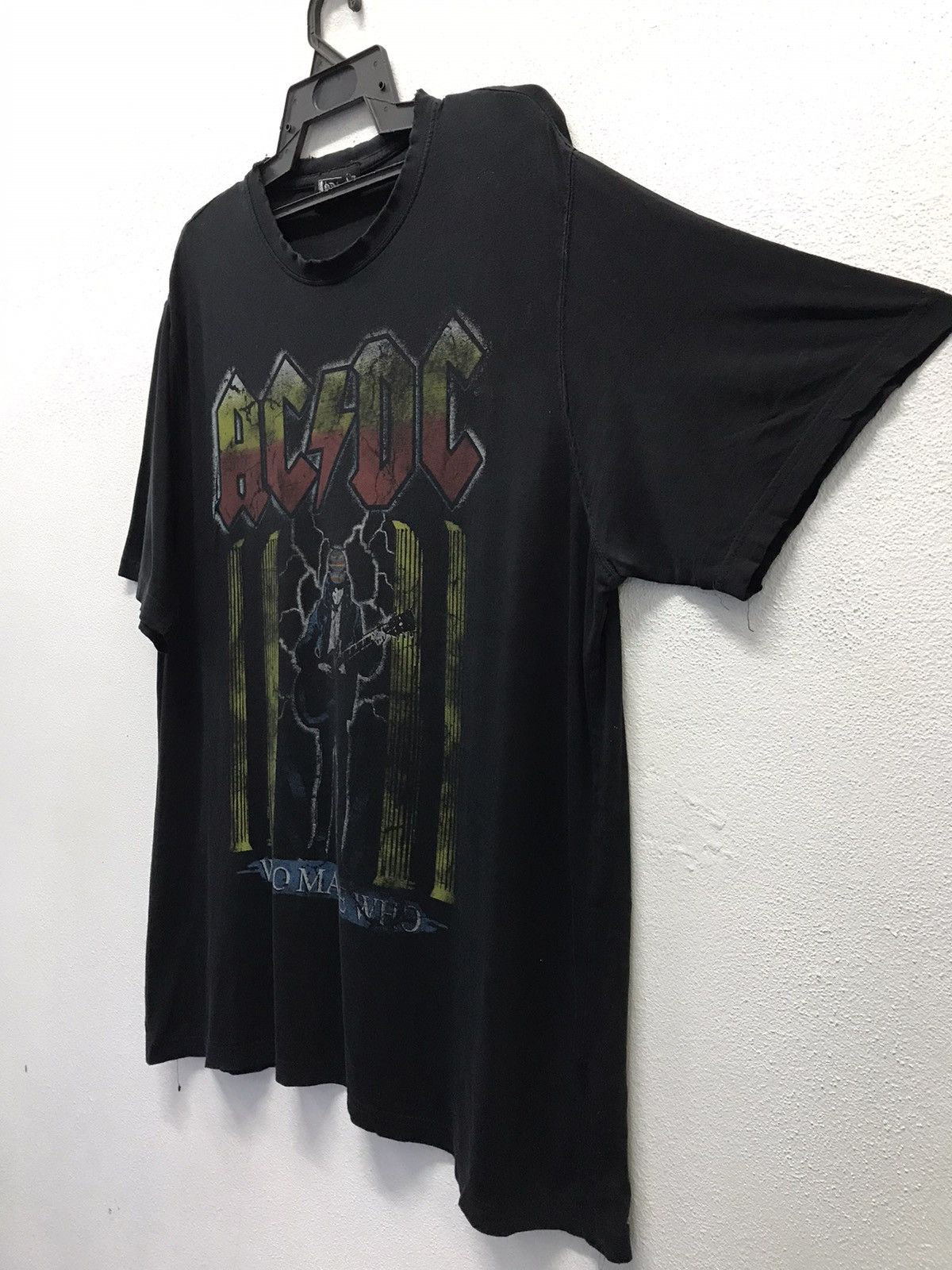 AC/DC × Band Tees Vintage Rock Band AC/DC Who Made Who Shirt Size US XL / EU 56 / 4 - 4 Thumbnail
