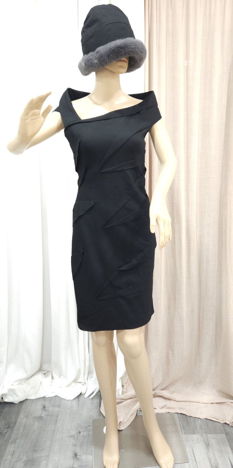 Diane von Furstenberg × Vintage DIANE VON FURSTENBERG Wool Elastic Slim-Fit Ruffled Dress Size S / US 4 / IT 40 - 12 Thumbnail