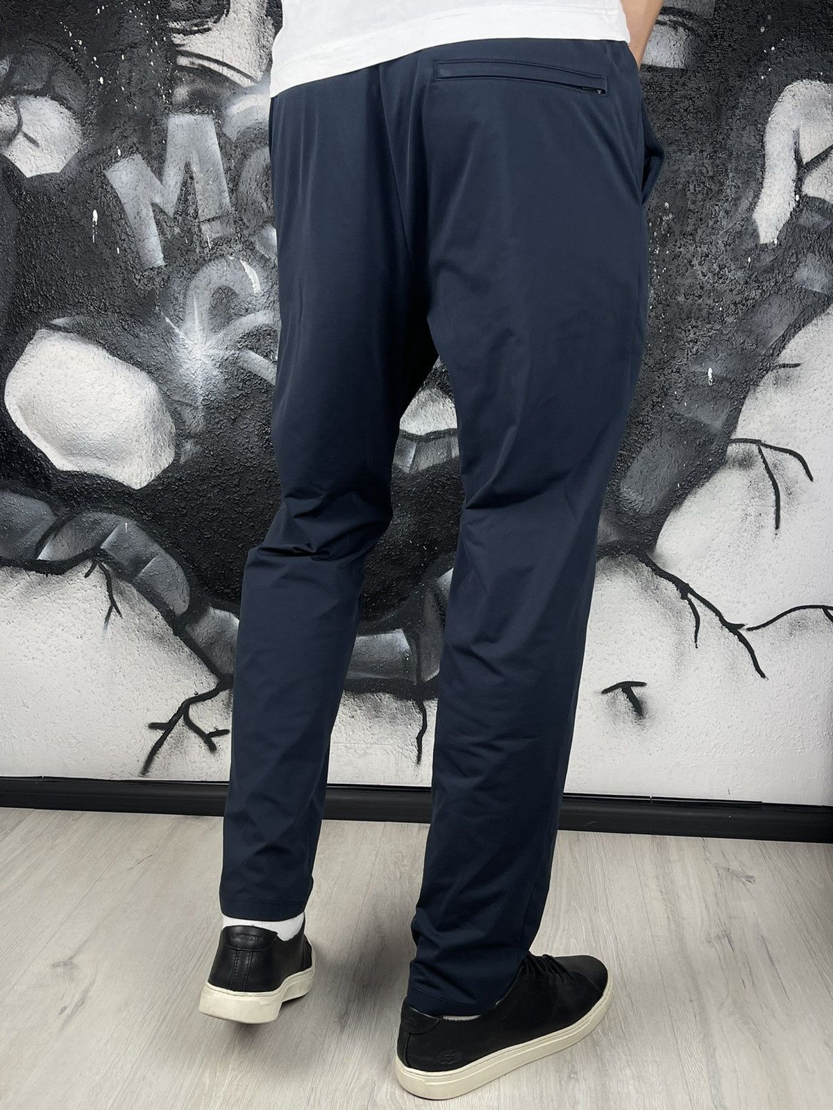 Uniqlo Uniqlo Airism Casual Chino Pants Men’s Size L Size US 34 / EU 50 - 3 Thumbnail